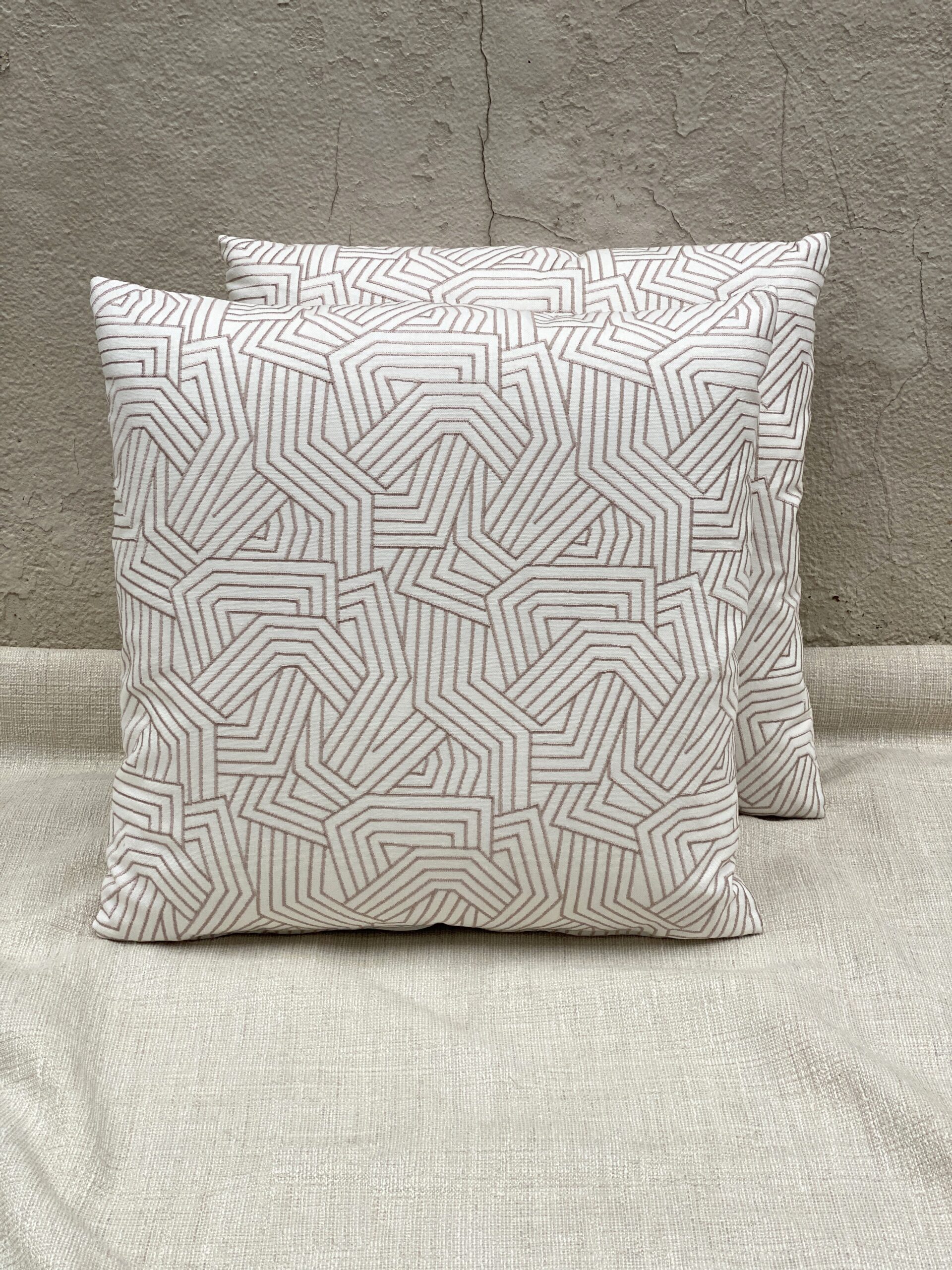 Trend Geometric Pillows