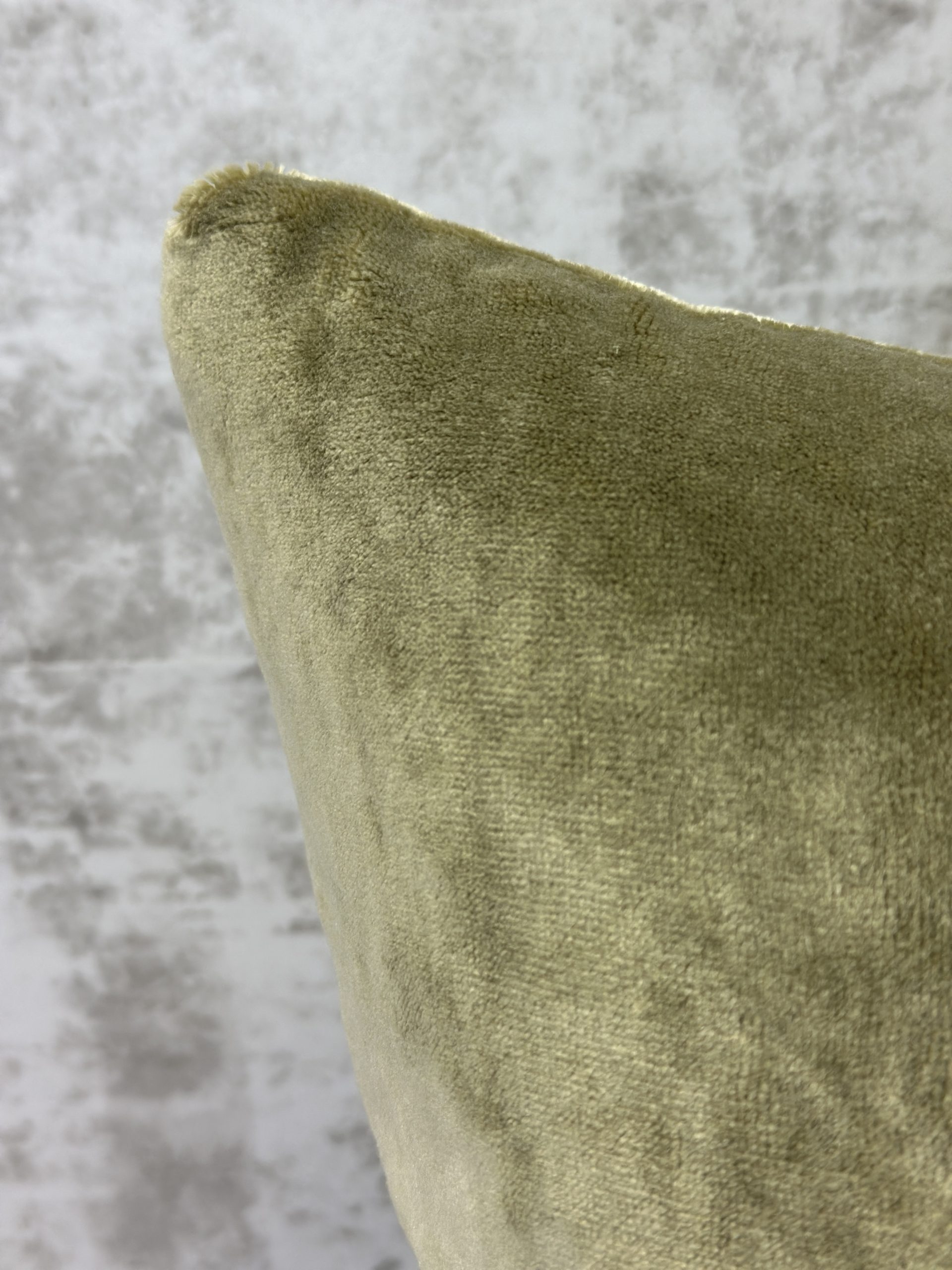 Dedar Nuvolari Pillows