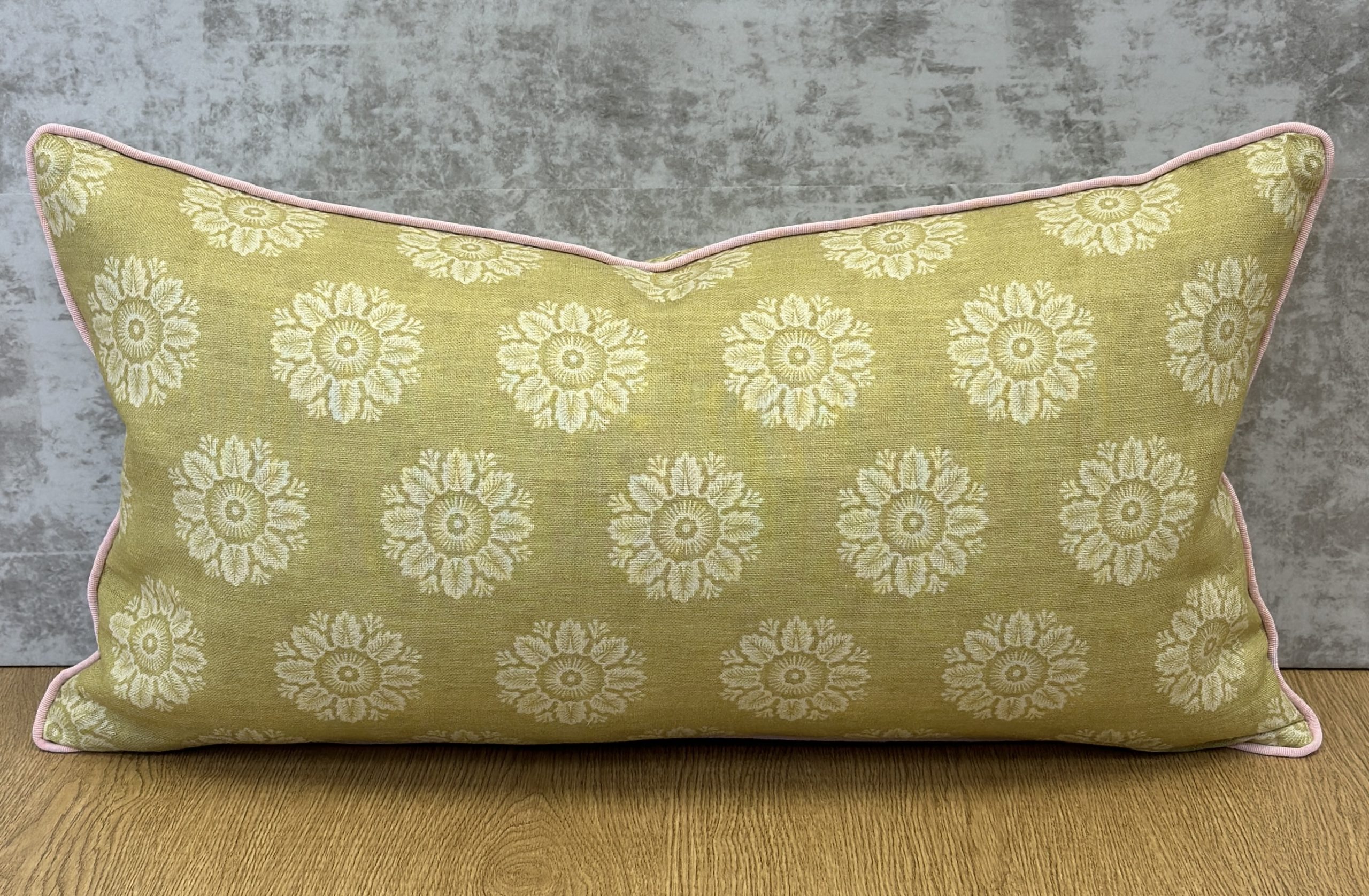 Inchyra Ronda Linen Pillows