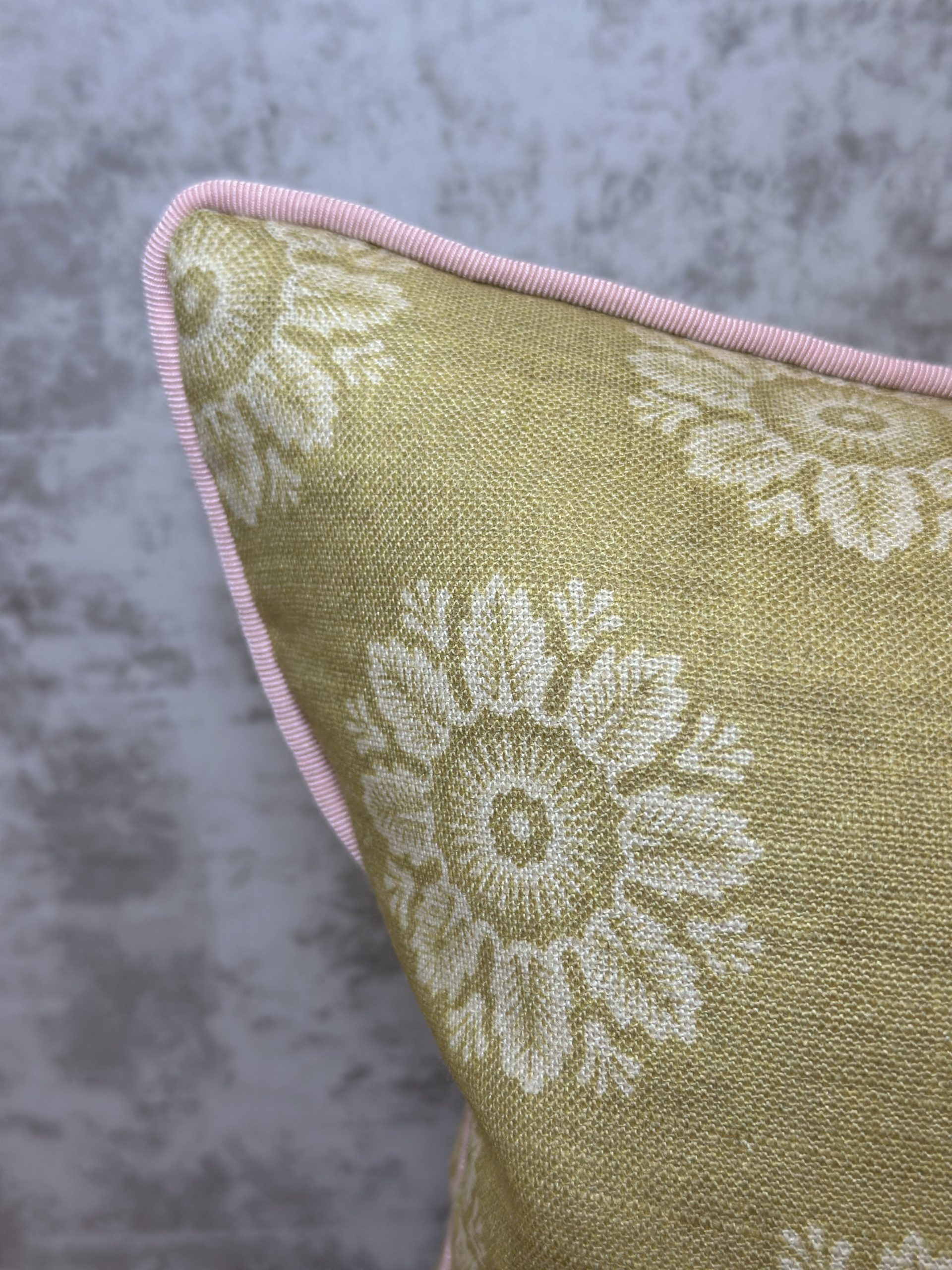 Inchyra Ronda Linen Pillows