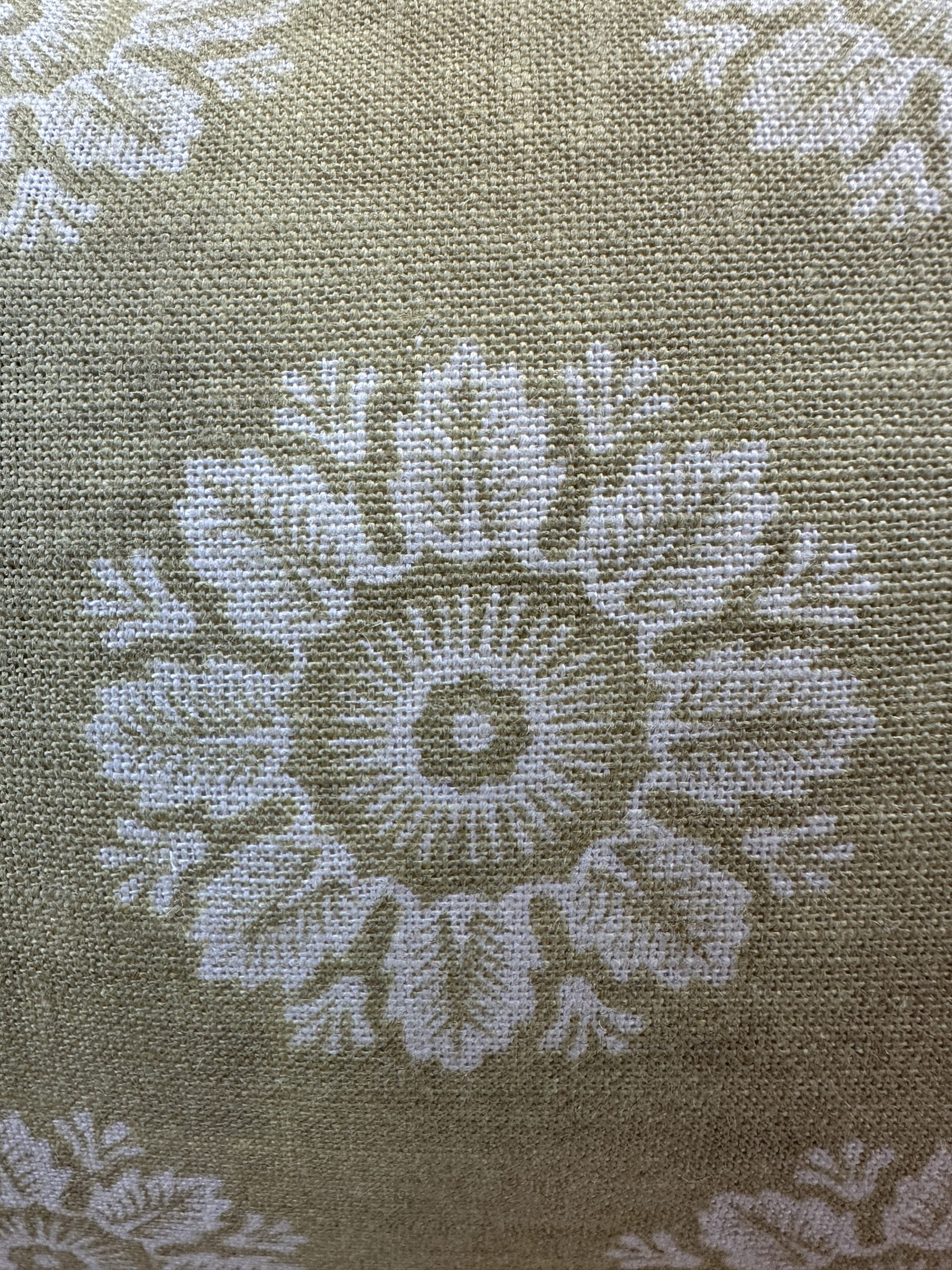 Inchyra Ronda Linen Pillows