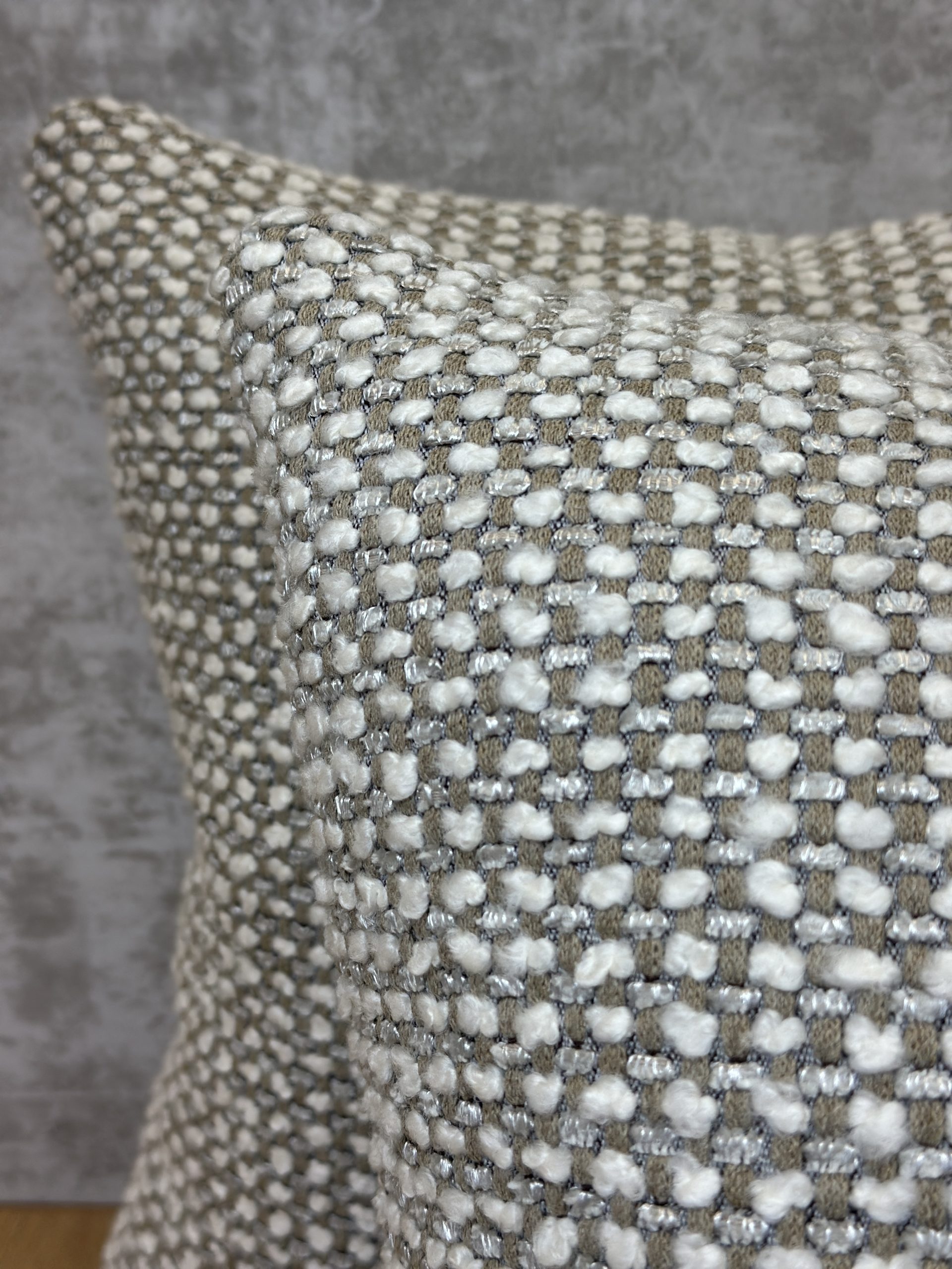 Black Edition Etitto Pillows