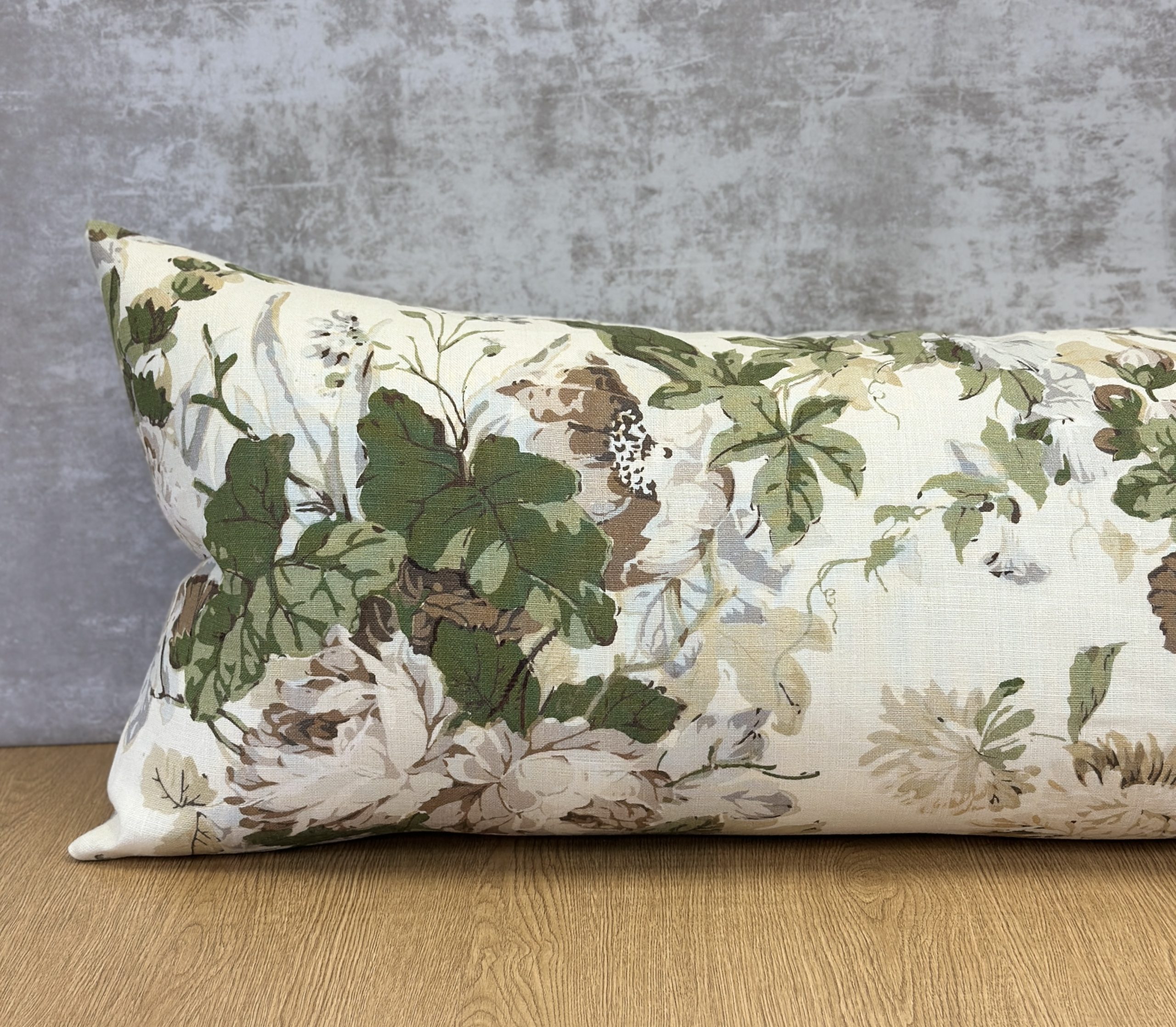 Lee Jofa Maisie Linen Pillows