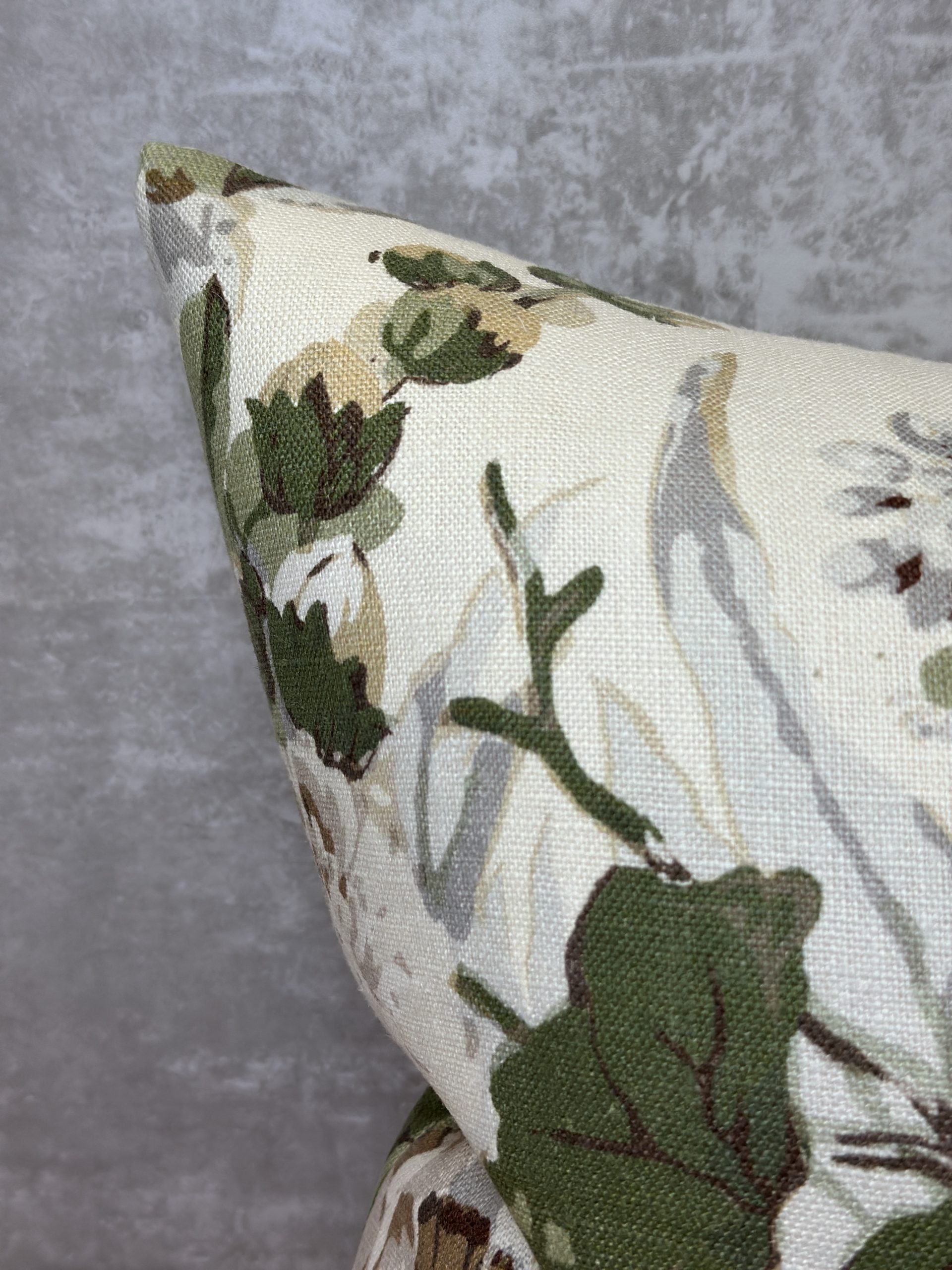 Lee Jofa Maisie Linen Pillows