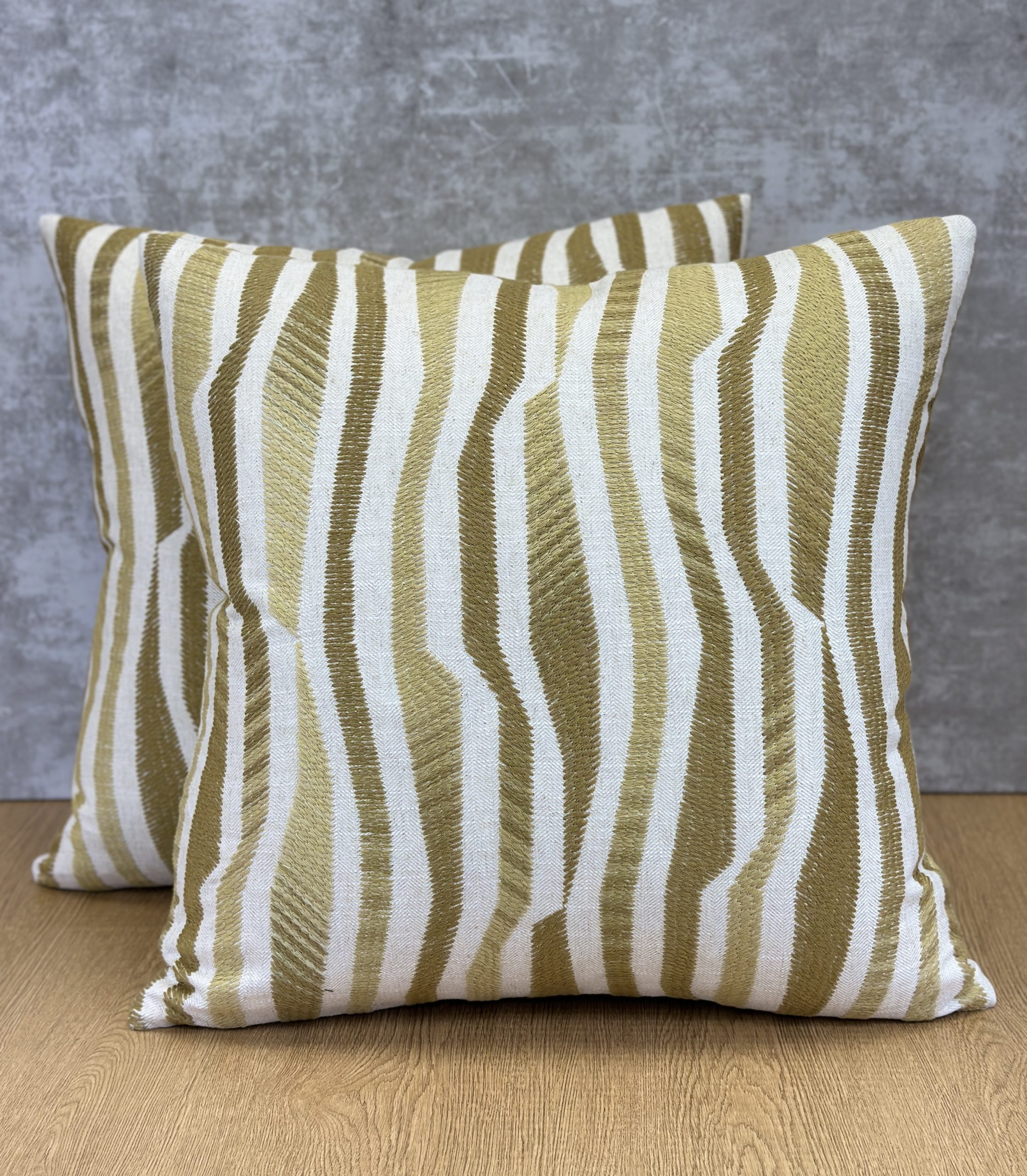 ADO COLUMN Pillows