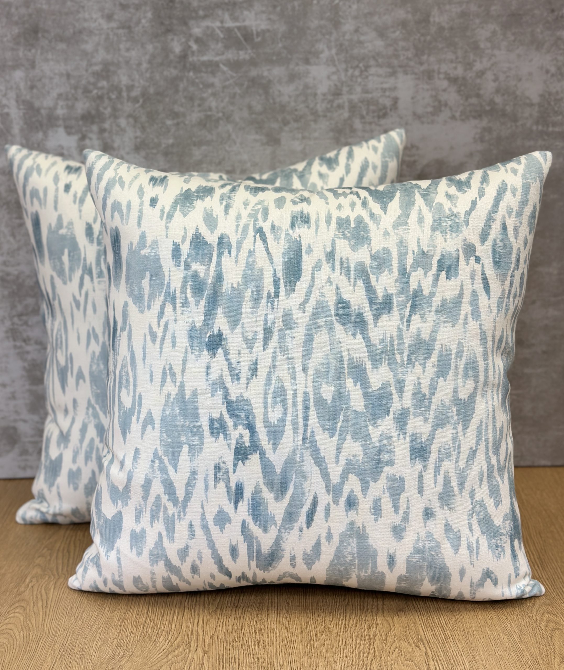 Thibaut Carlotta Pillows
