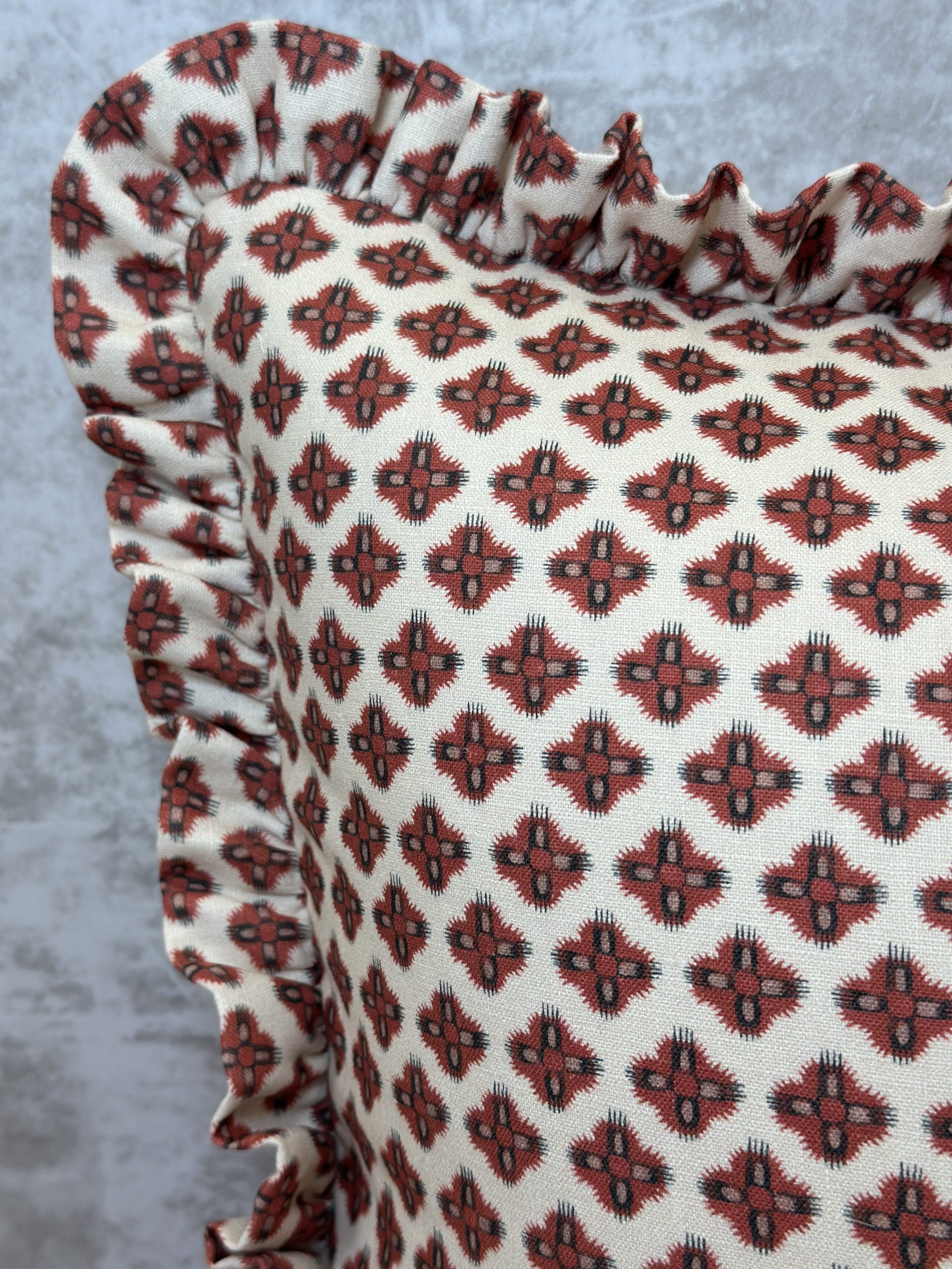 Howe at 36 Bourne Street Knurl Linen Pillows
