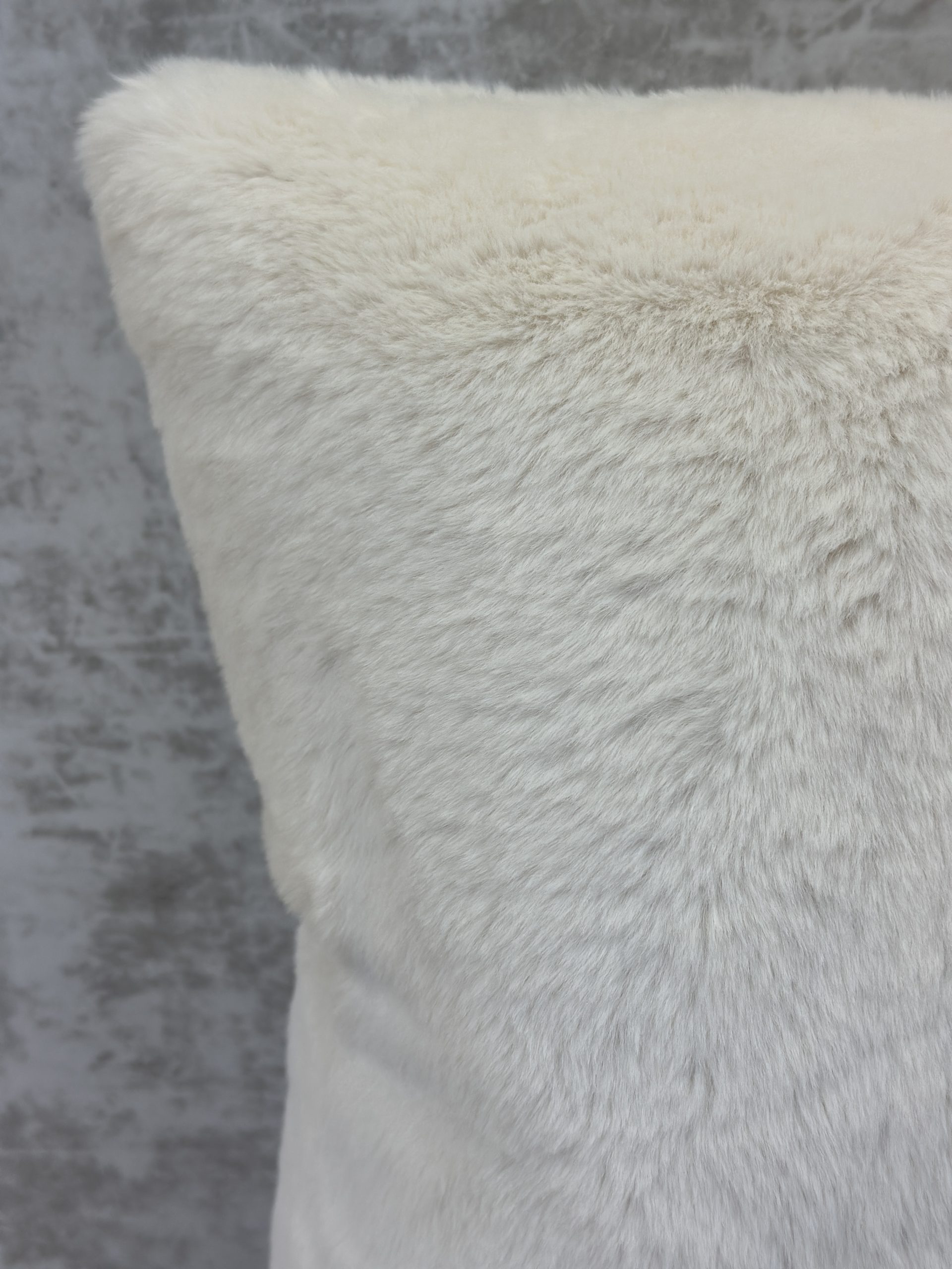 Kravet 34642 Pillows