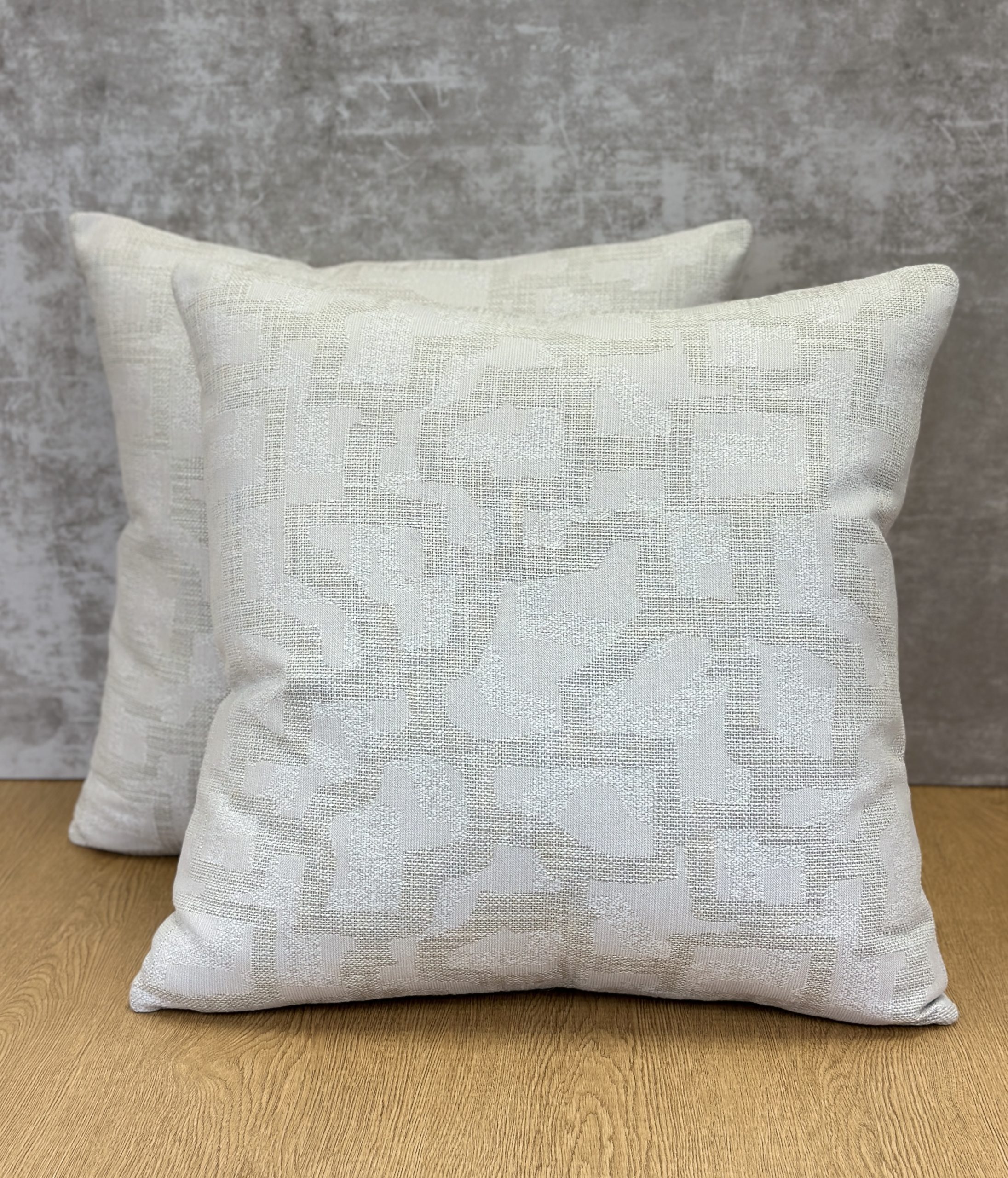 Jiun Ho San Pietro Pillows