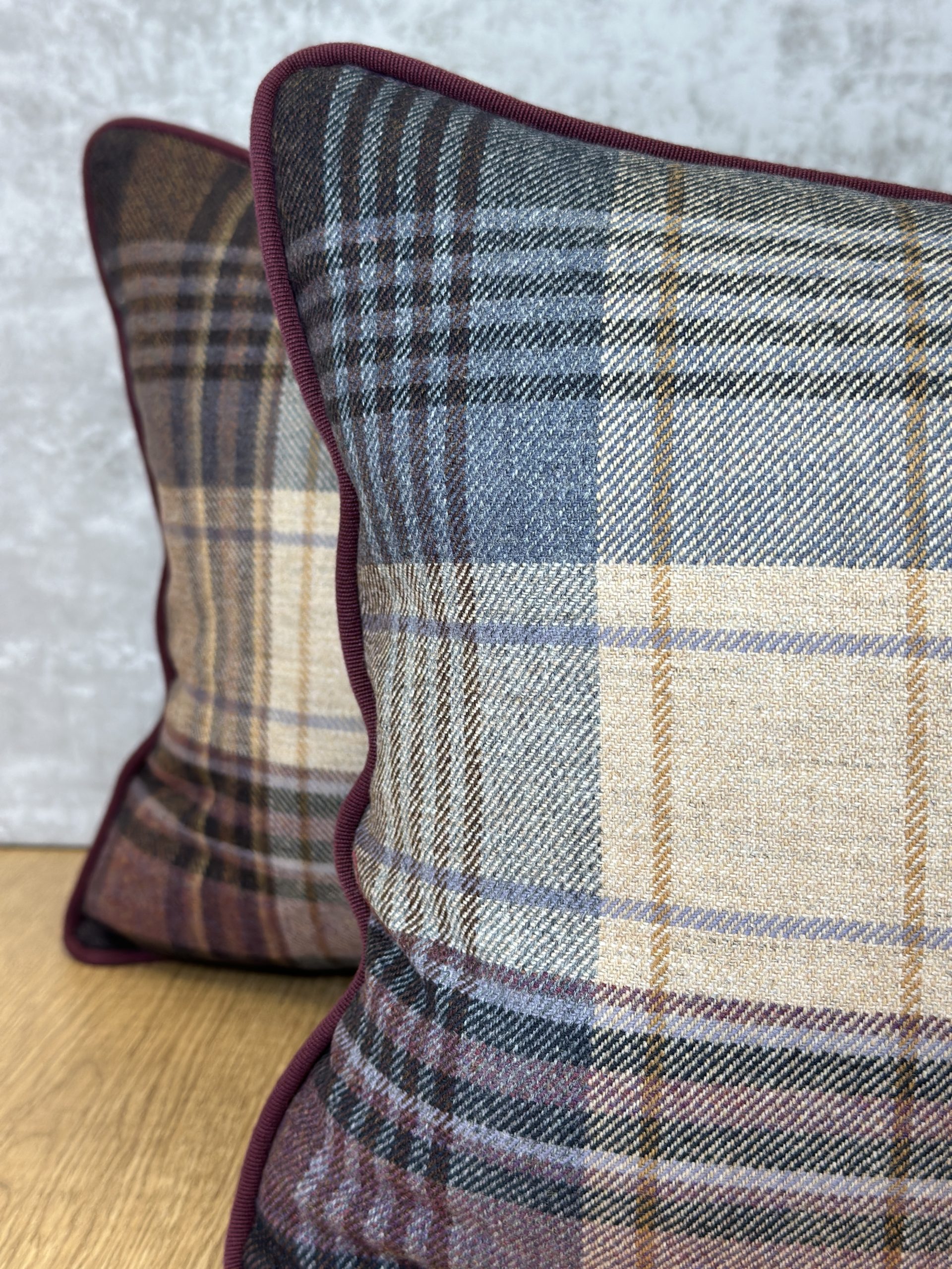 Johnstons of Elgin Glen Isla Lamsbwool Pillows