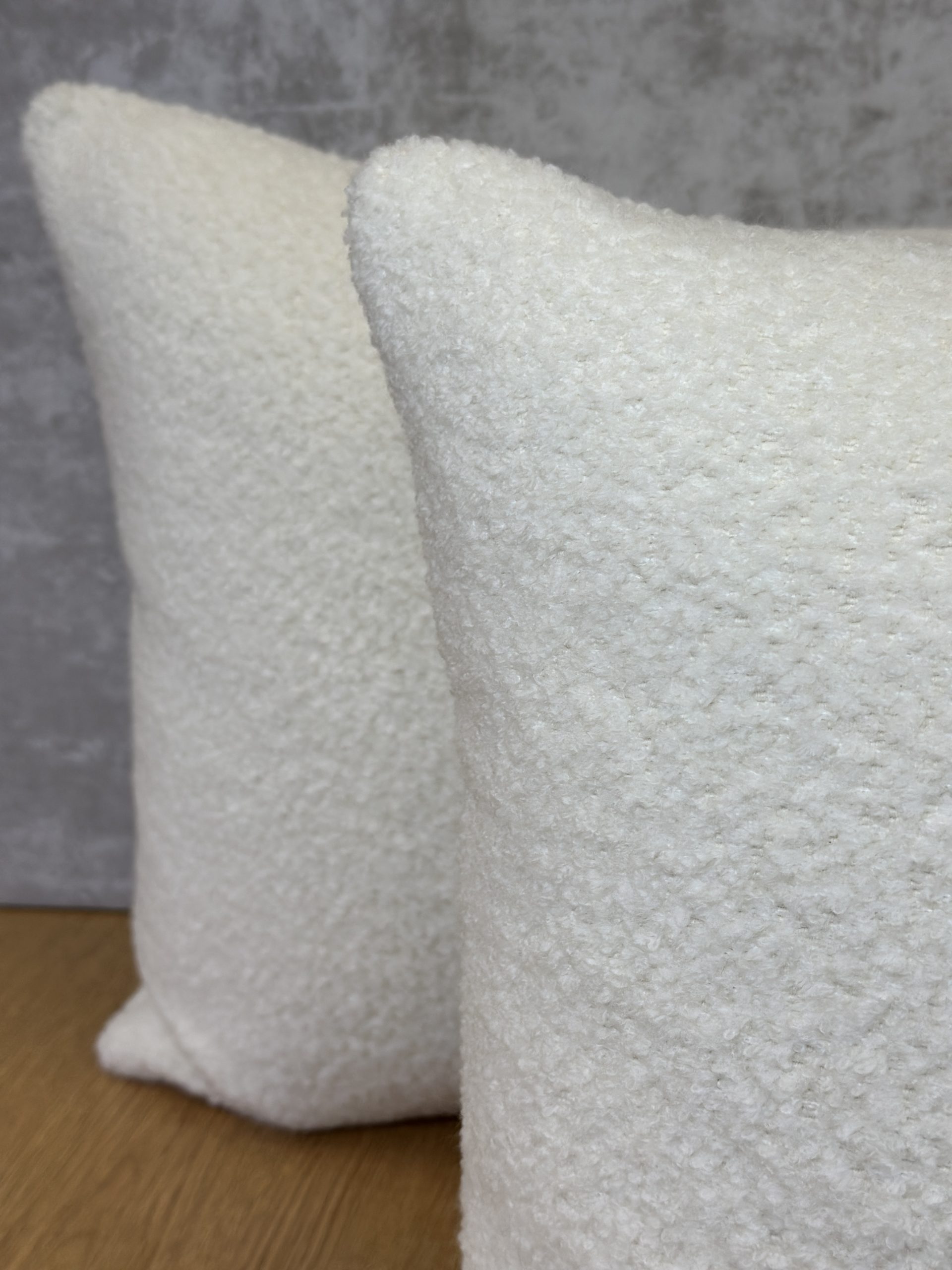Kravet 37011 Pillows