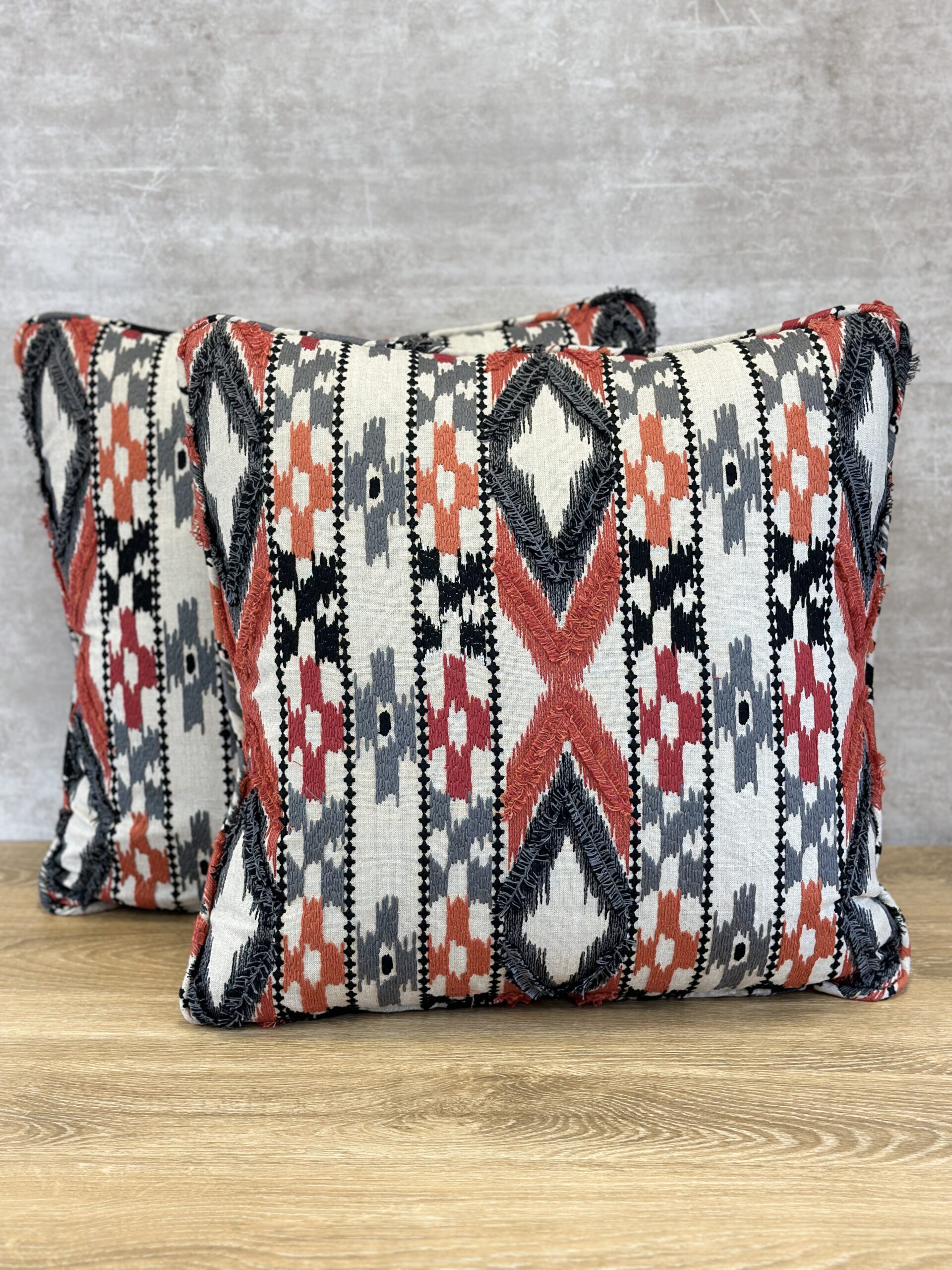 Gaston Y Daniela Queen Pillows