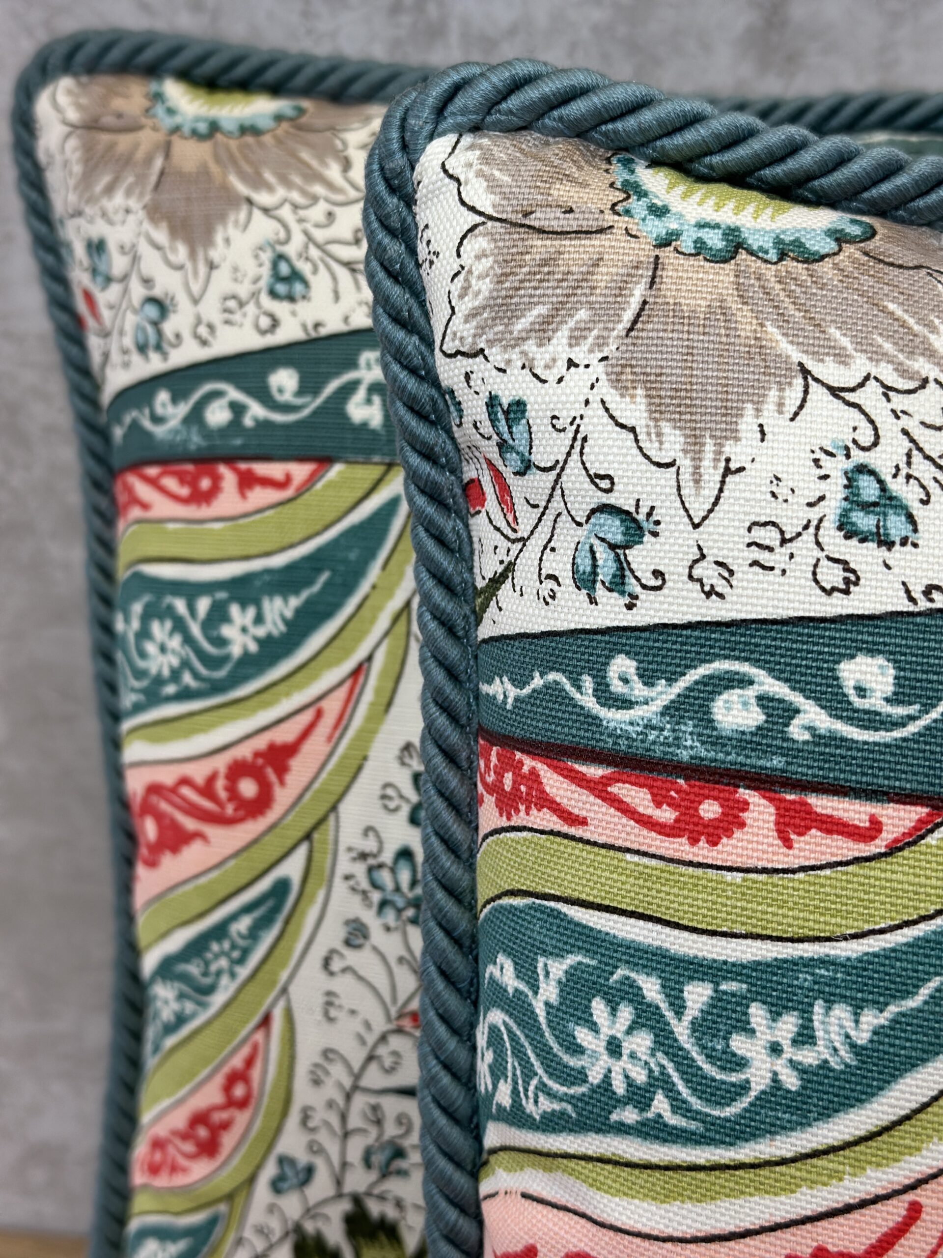 Quadrille Les Indiennes Pillows