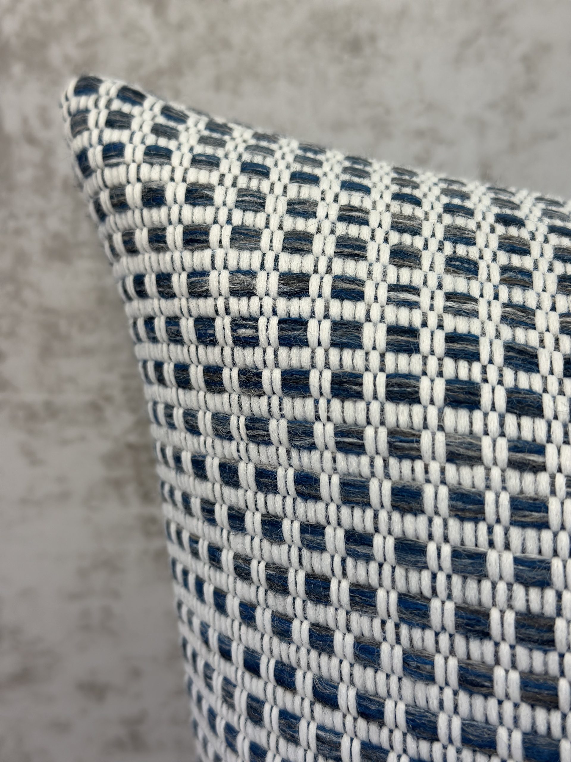 Kravet 37295 Pillows