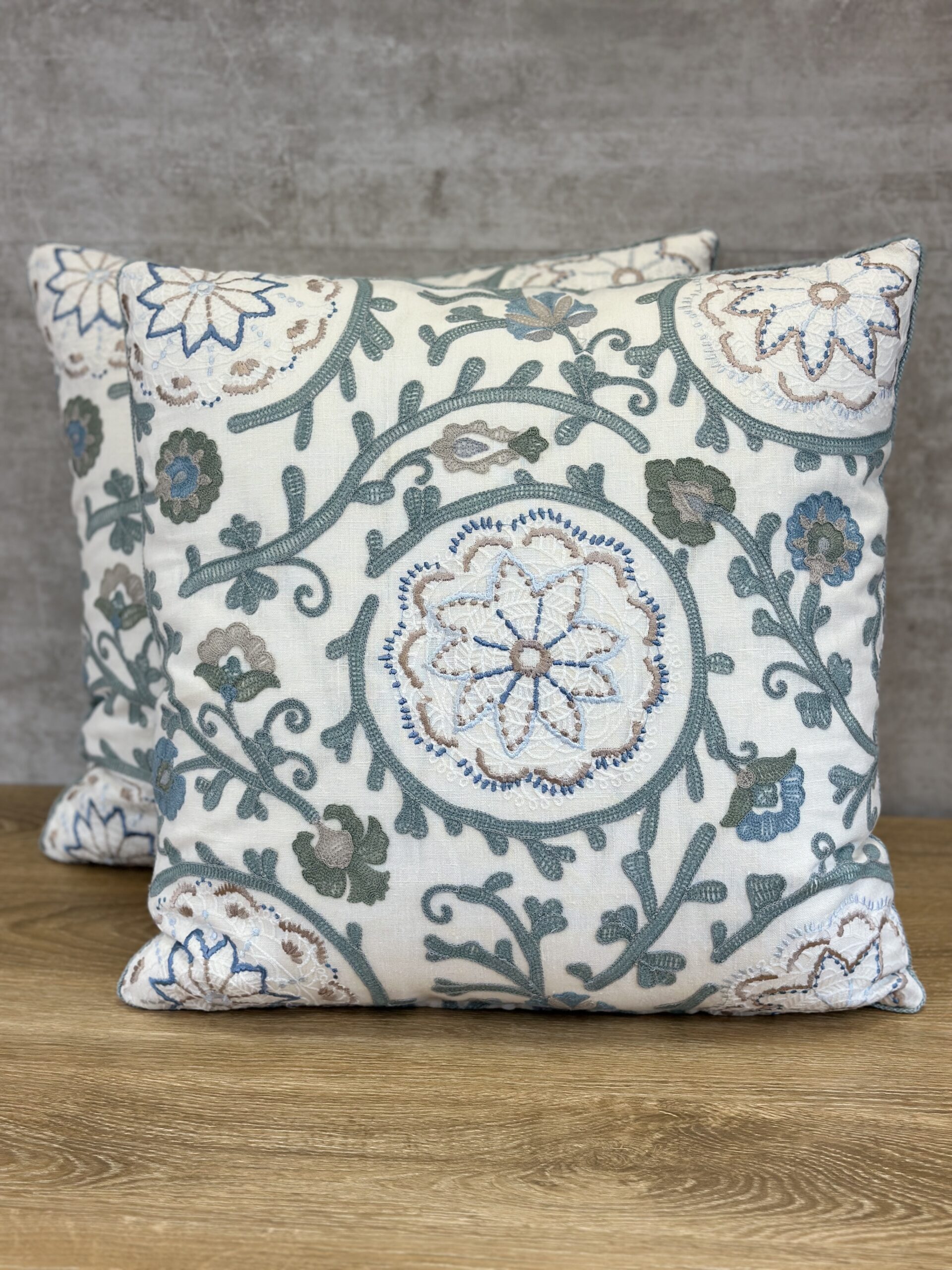 Colefax & Fowler Caspian Pillows