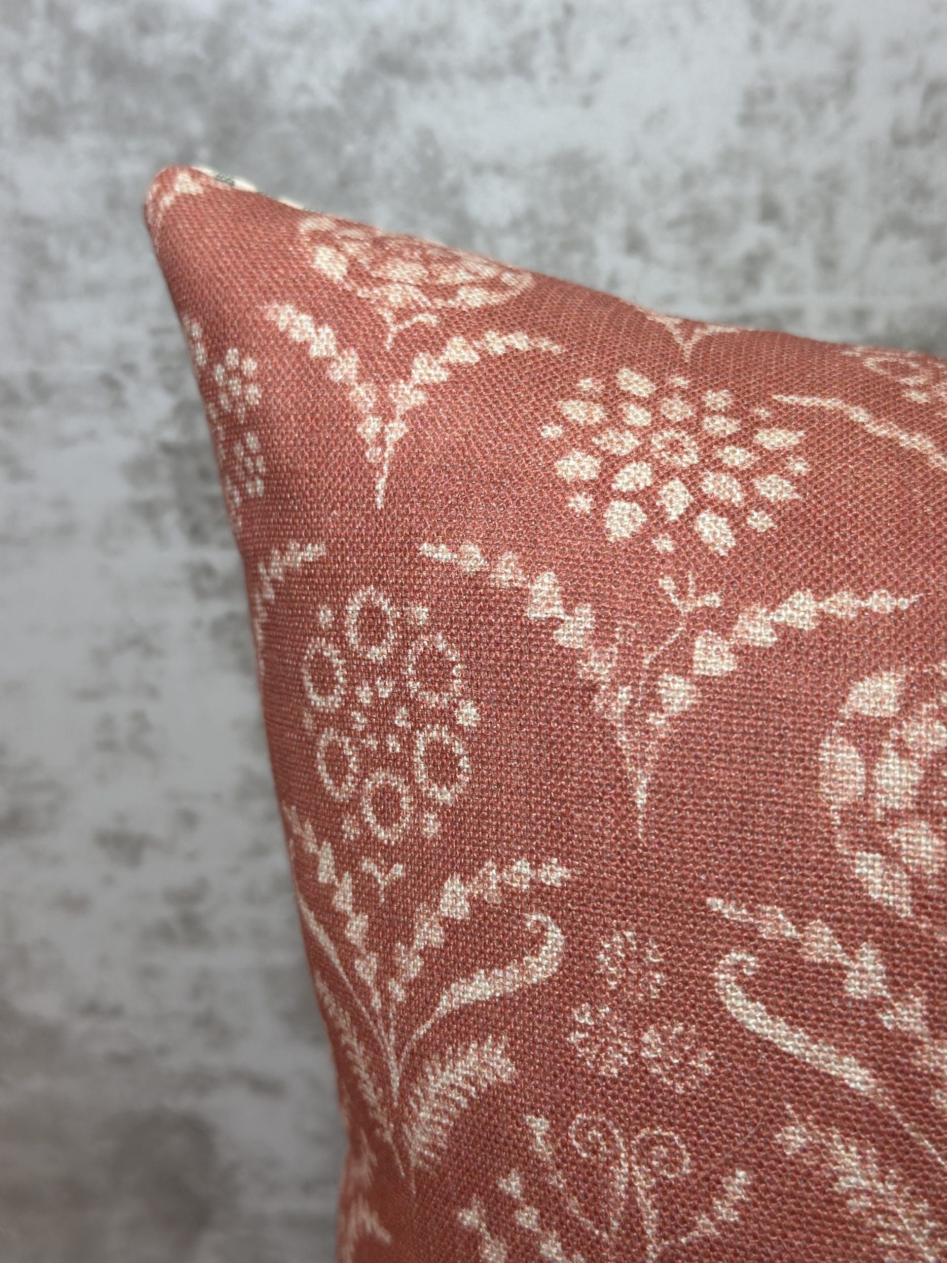 LISA FINE PARADIZA Pillows