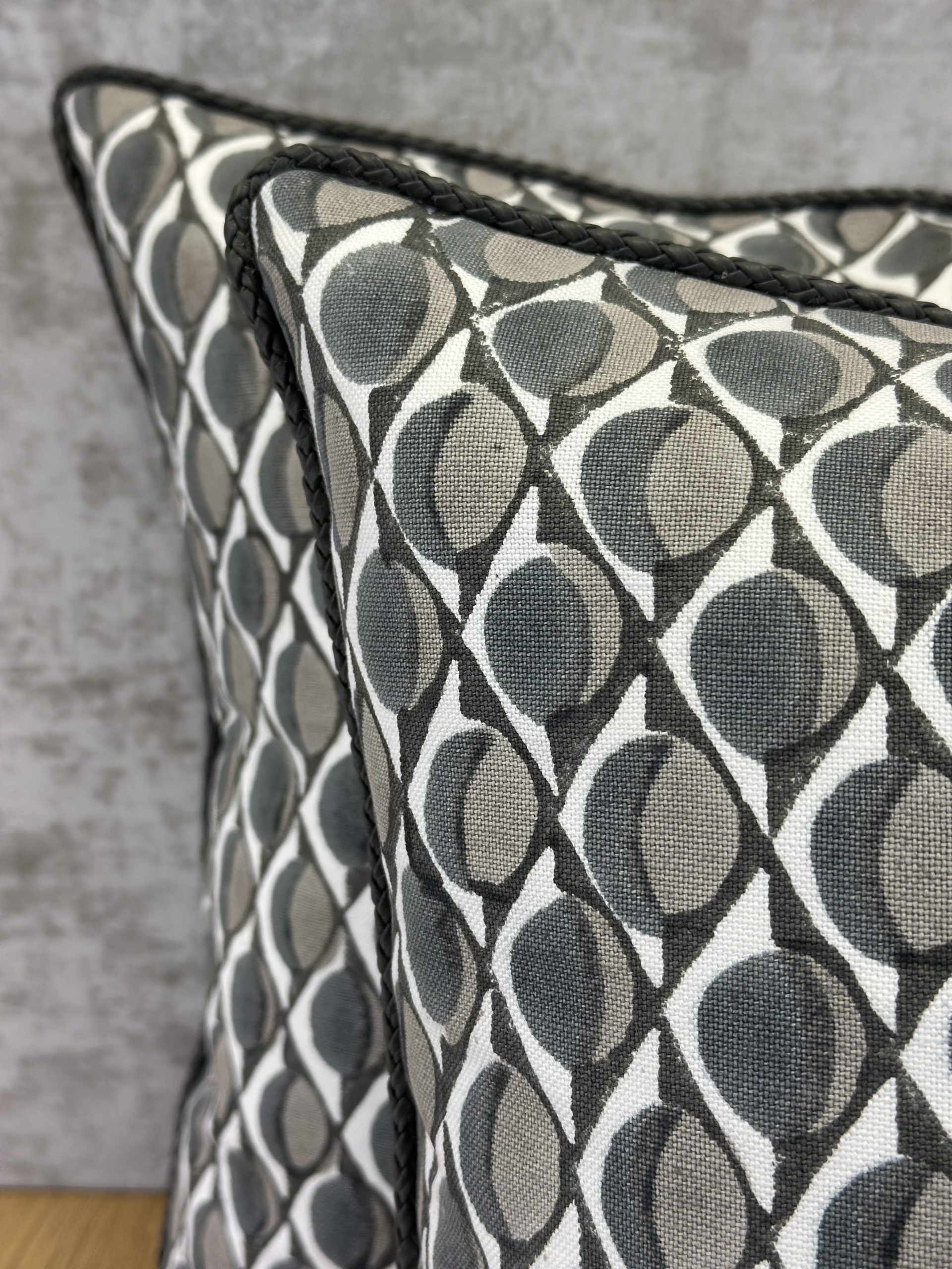Seemakrish Clarendon Pillows