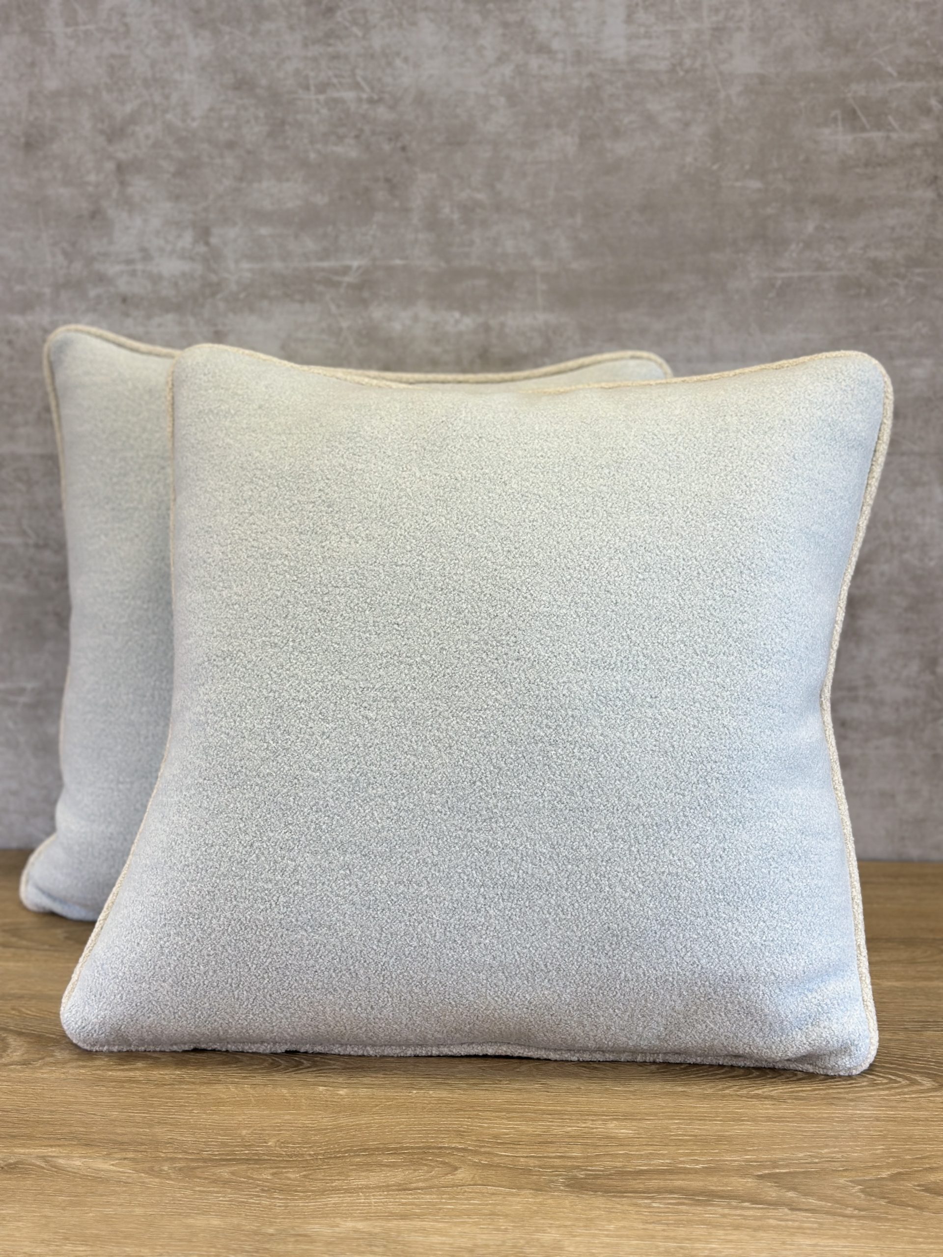 HOLLAND&SHERRY BRUNSWICK Pillows