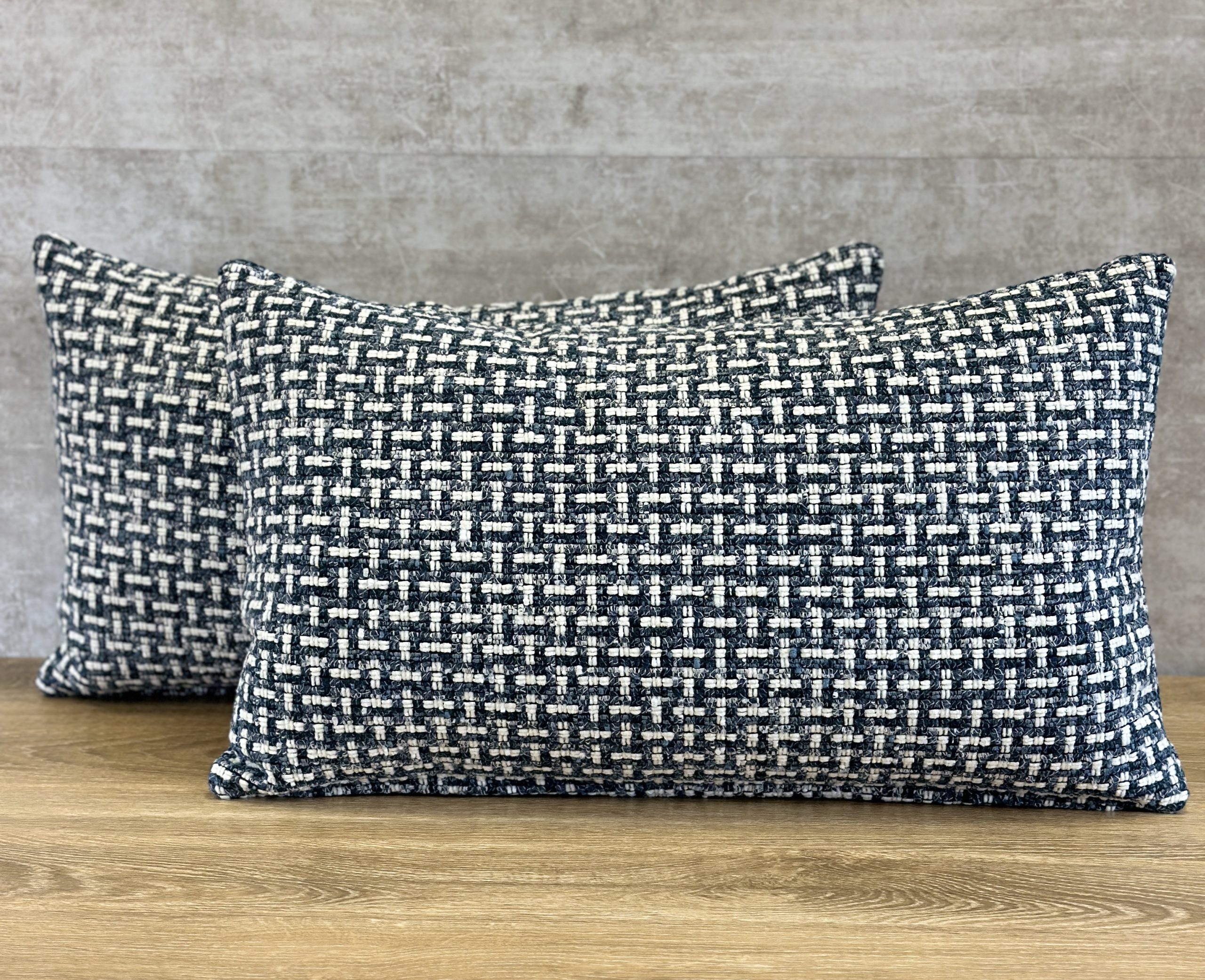 DONGHIA EN PASSANT Pillows