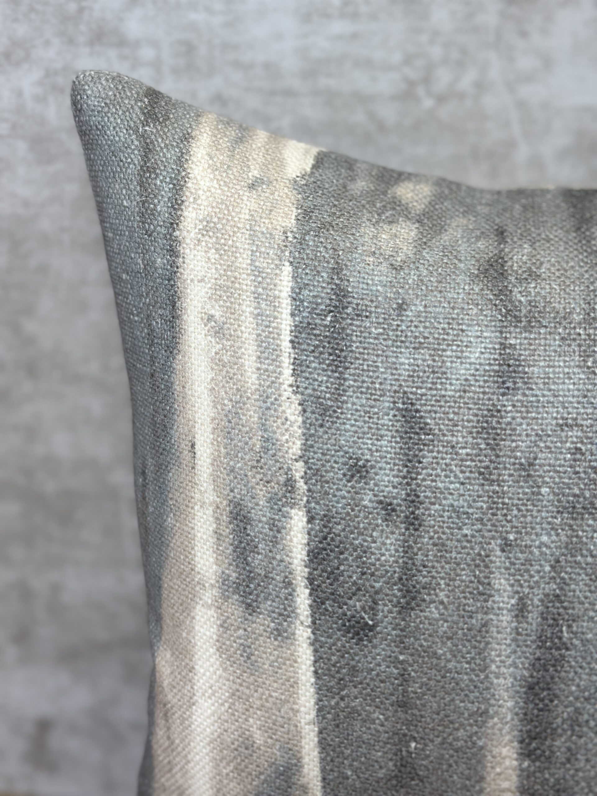 Kravet Daybrush Pillows