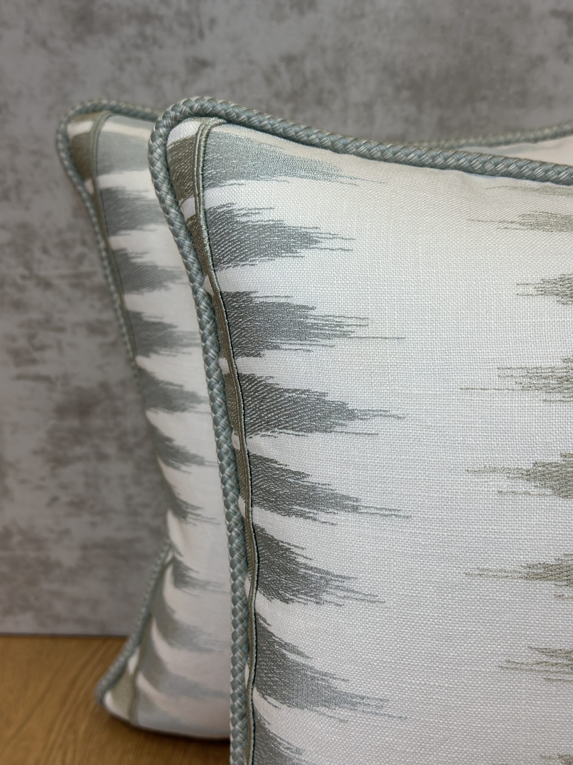 Cowtan & Tout Taza Pillows