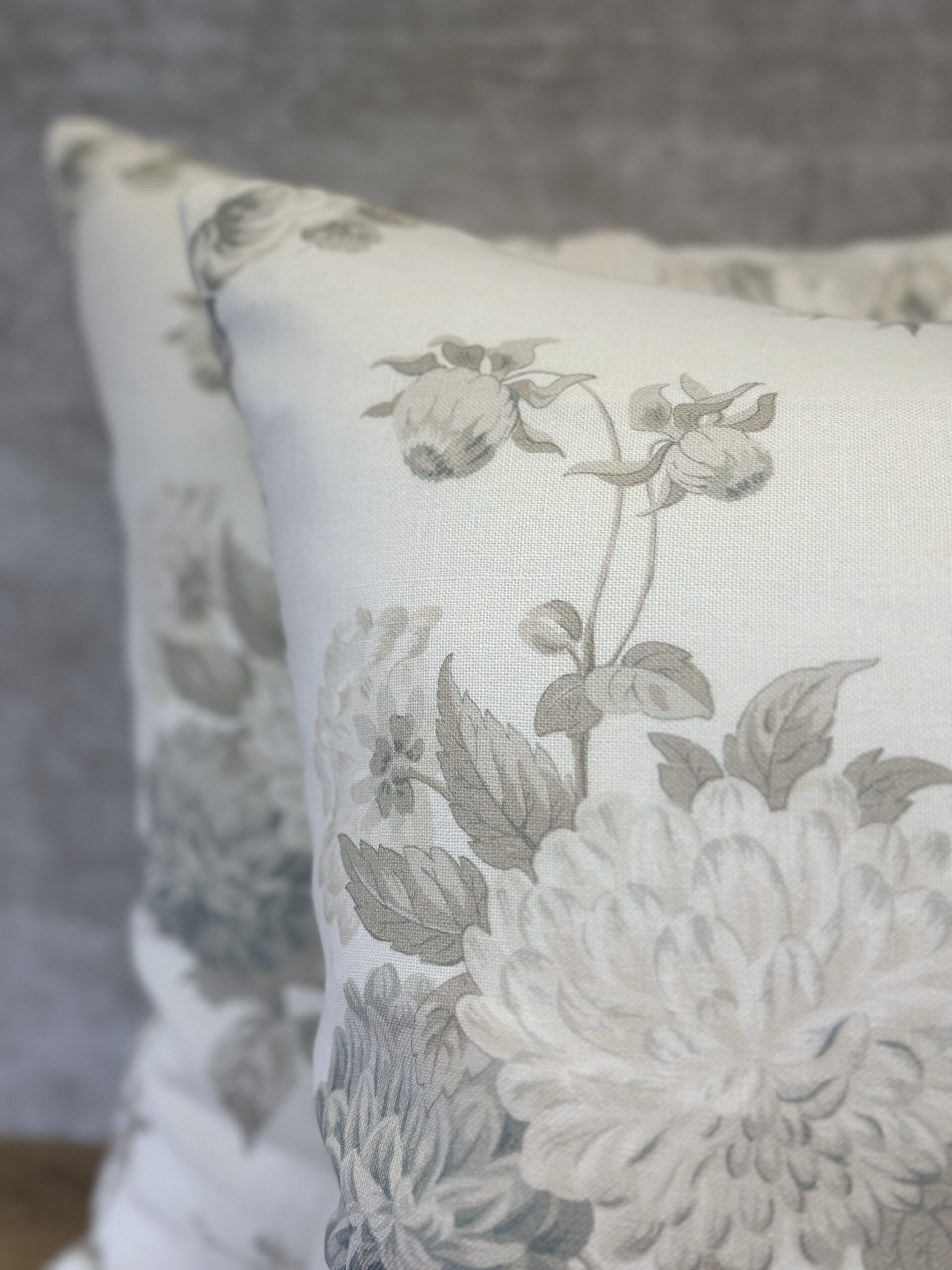 Lee Jofa Allegra Linen Pillows