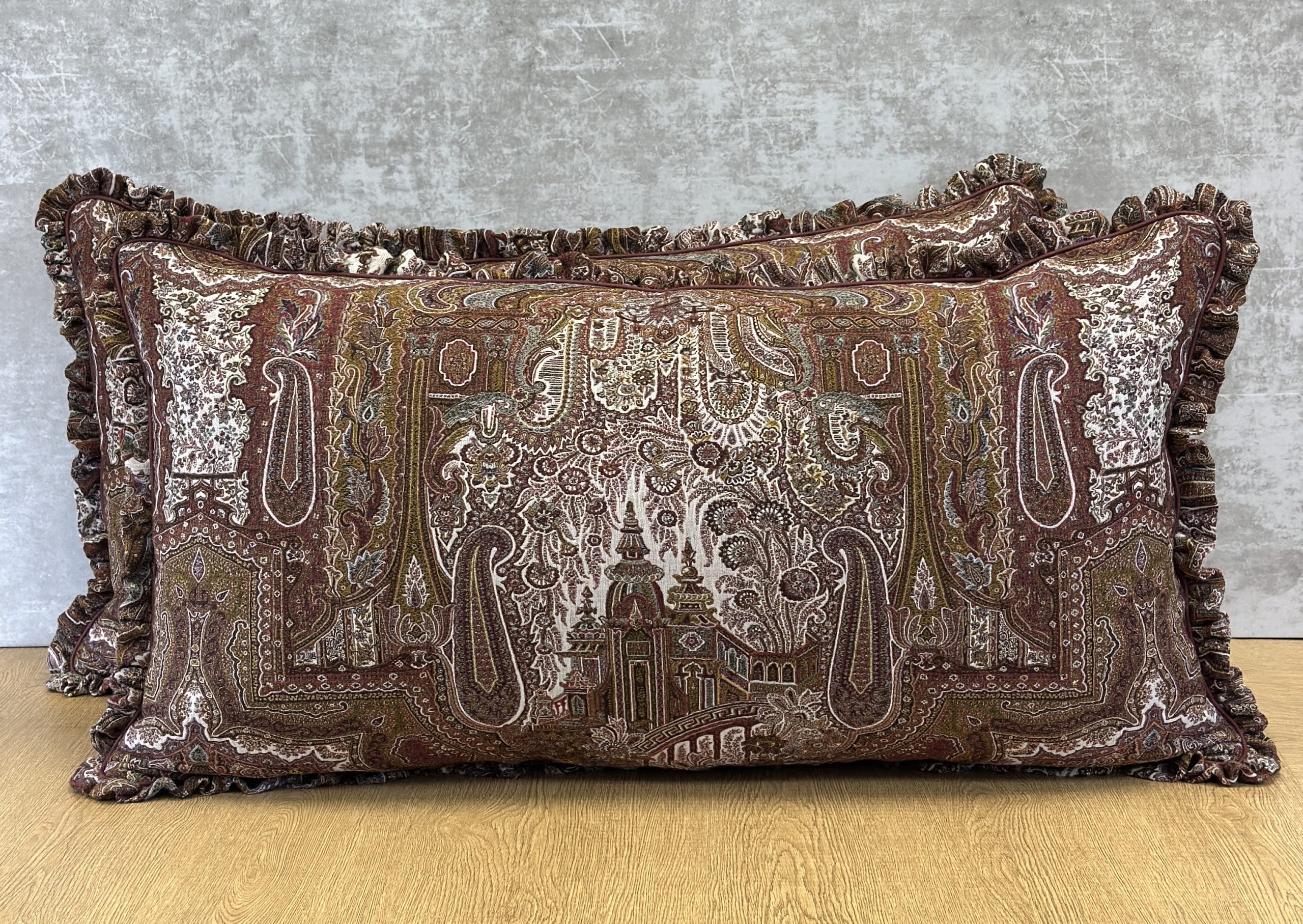 de Le Cuona Victoria Pillows