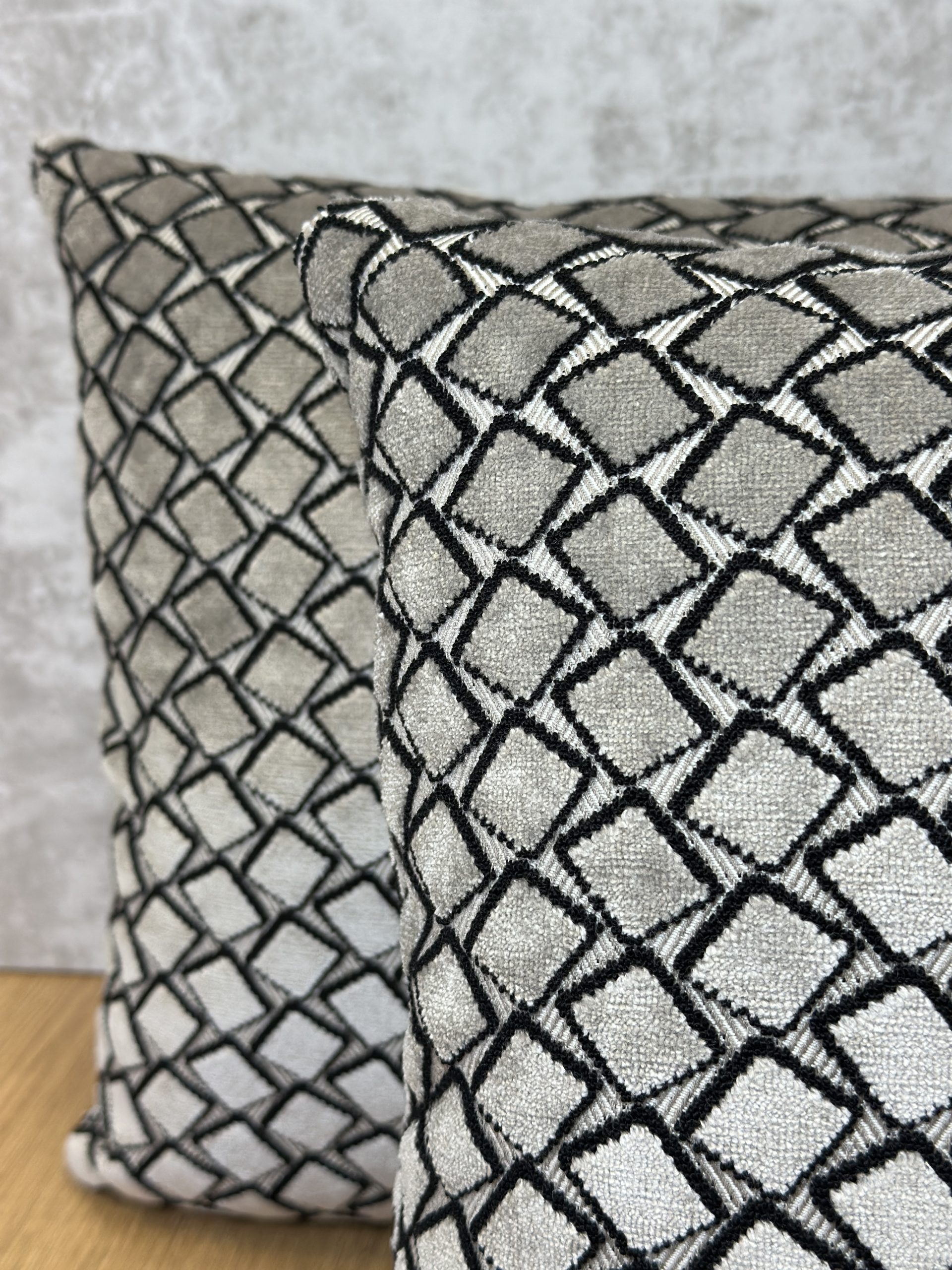 Unmarked Cut Velvet Square Pillows