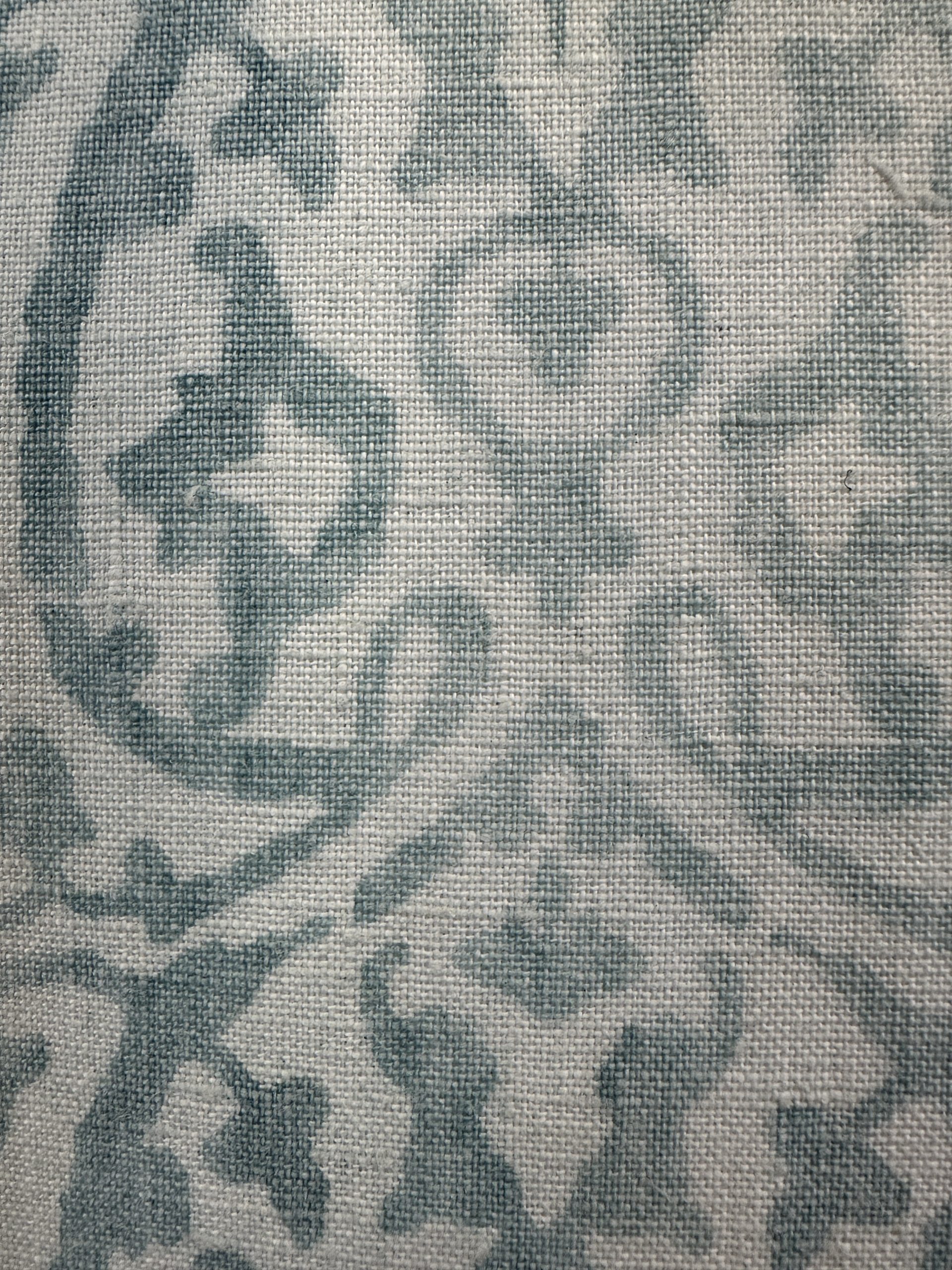Le Gracieux Salerno Pillows