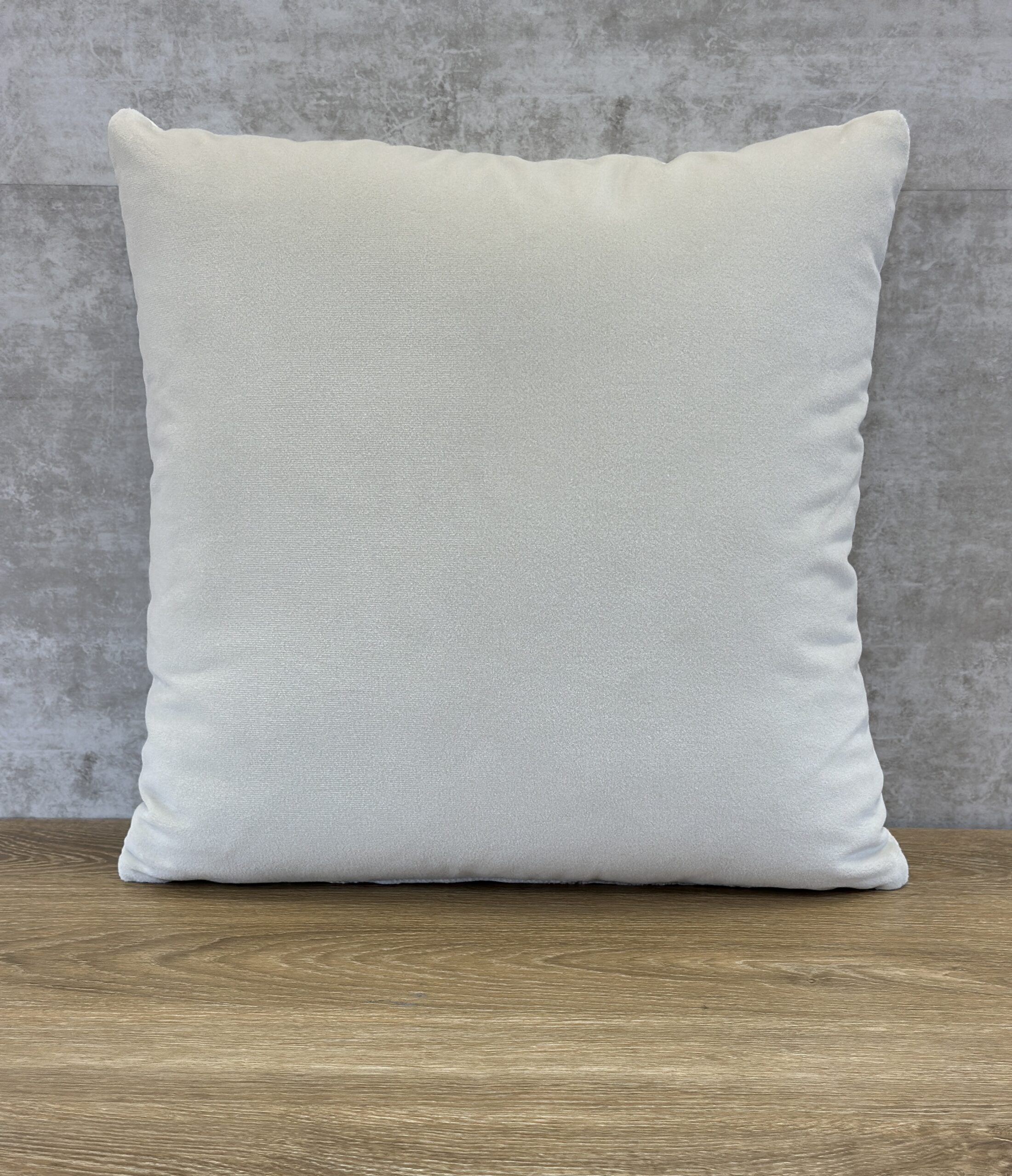 Larsen Kent Pillows