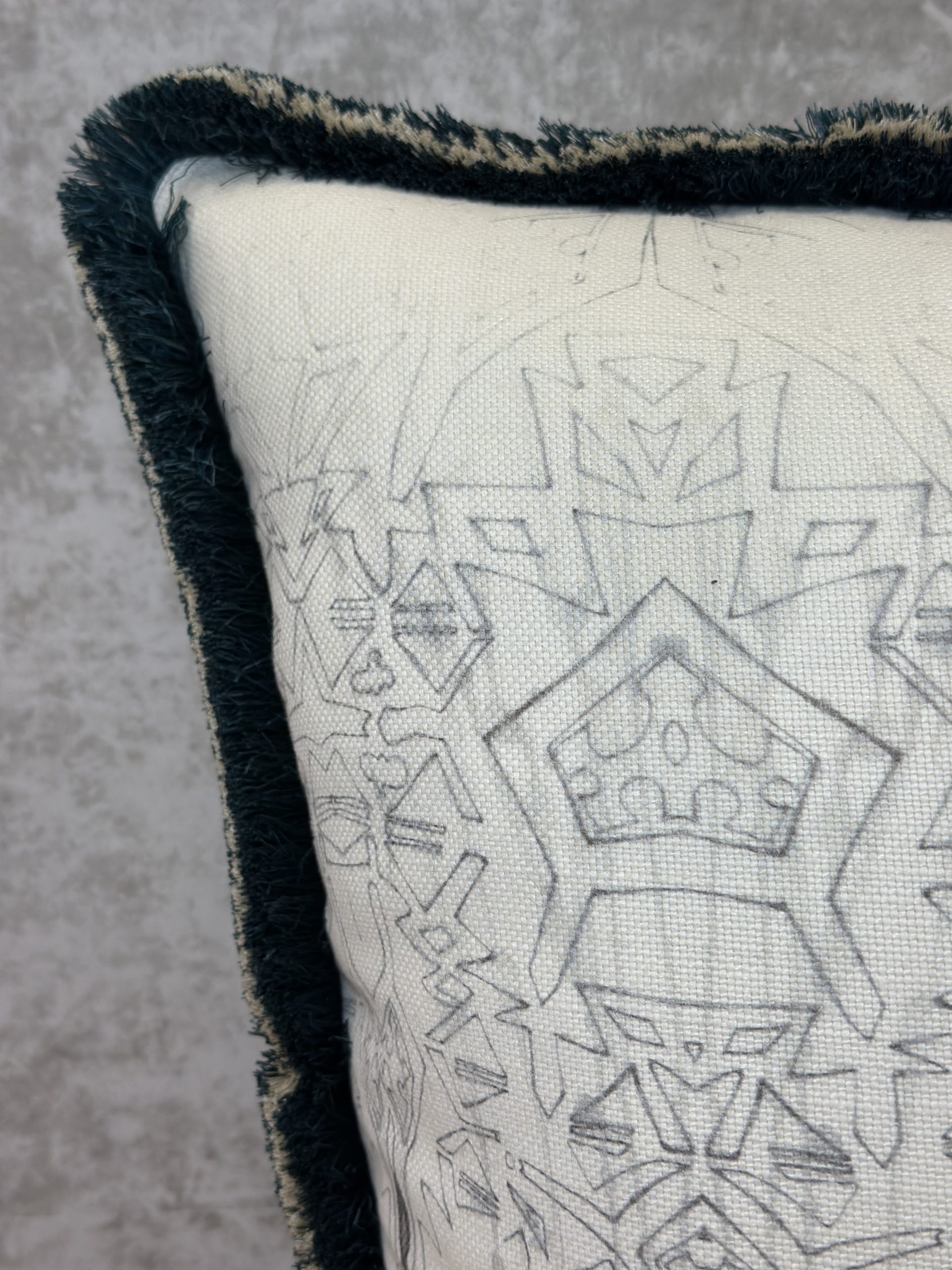 Eskayel Akimbo Pillows