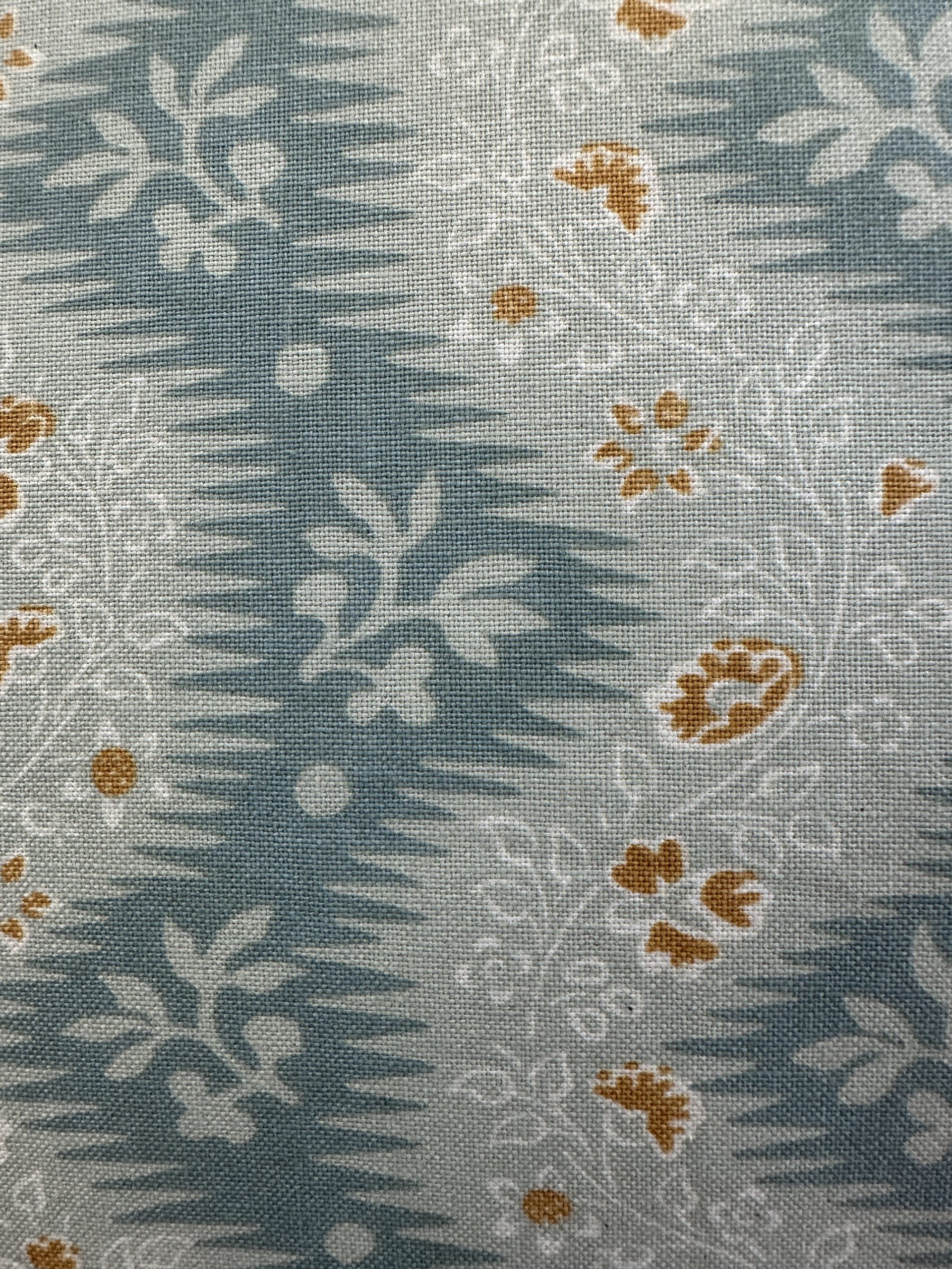 Fleurons D’Helene La Folie Pillows