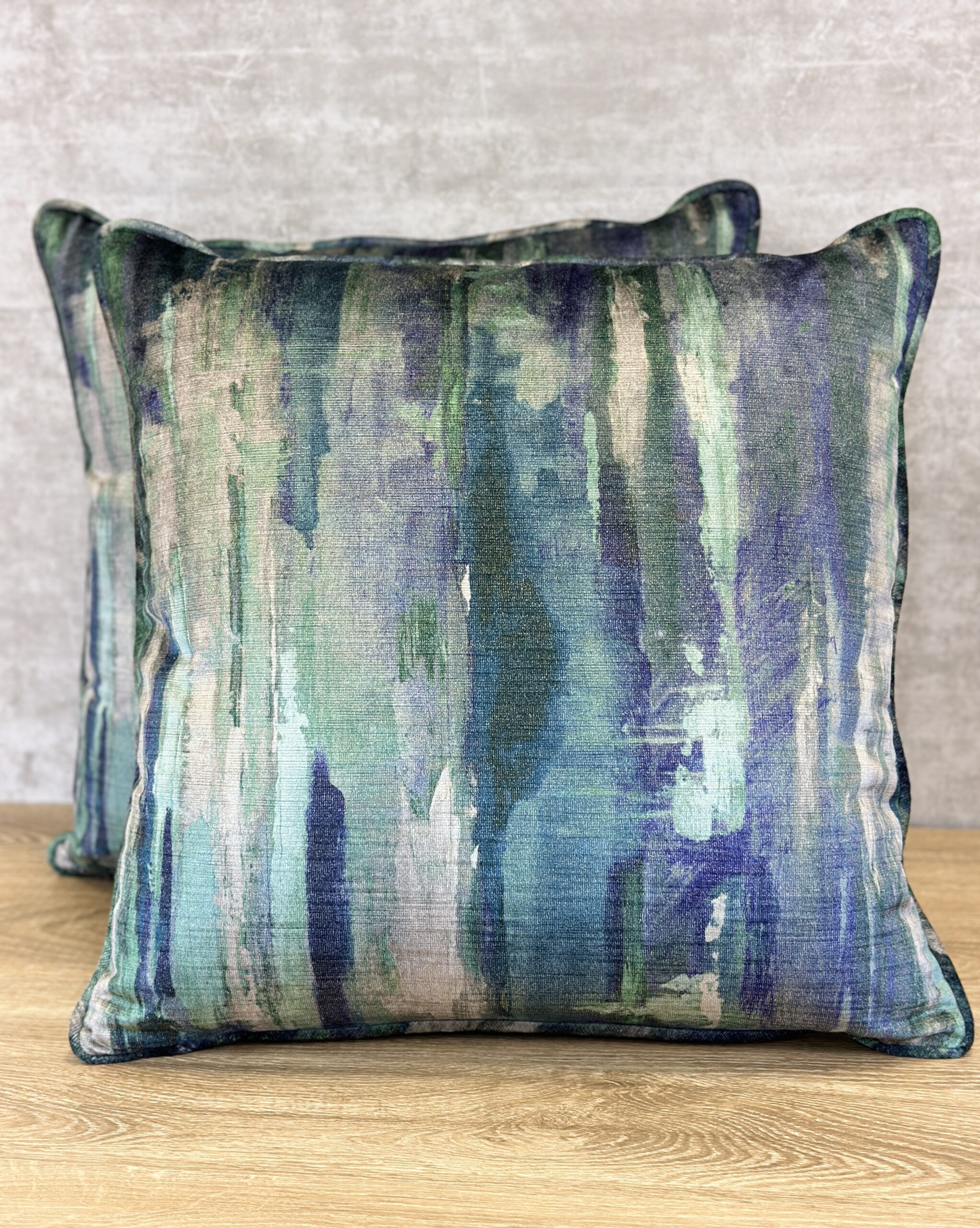 FABRICUT ECHION Pillows