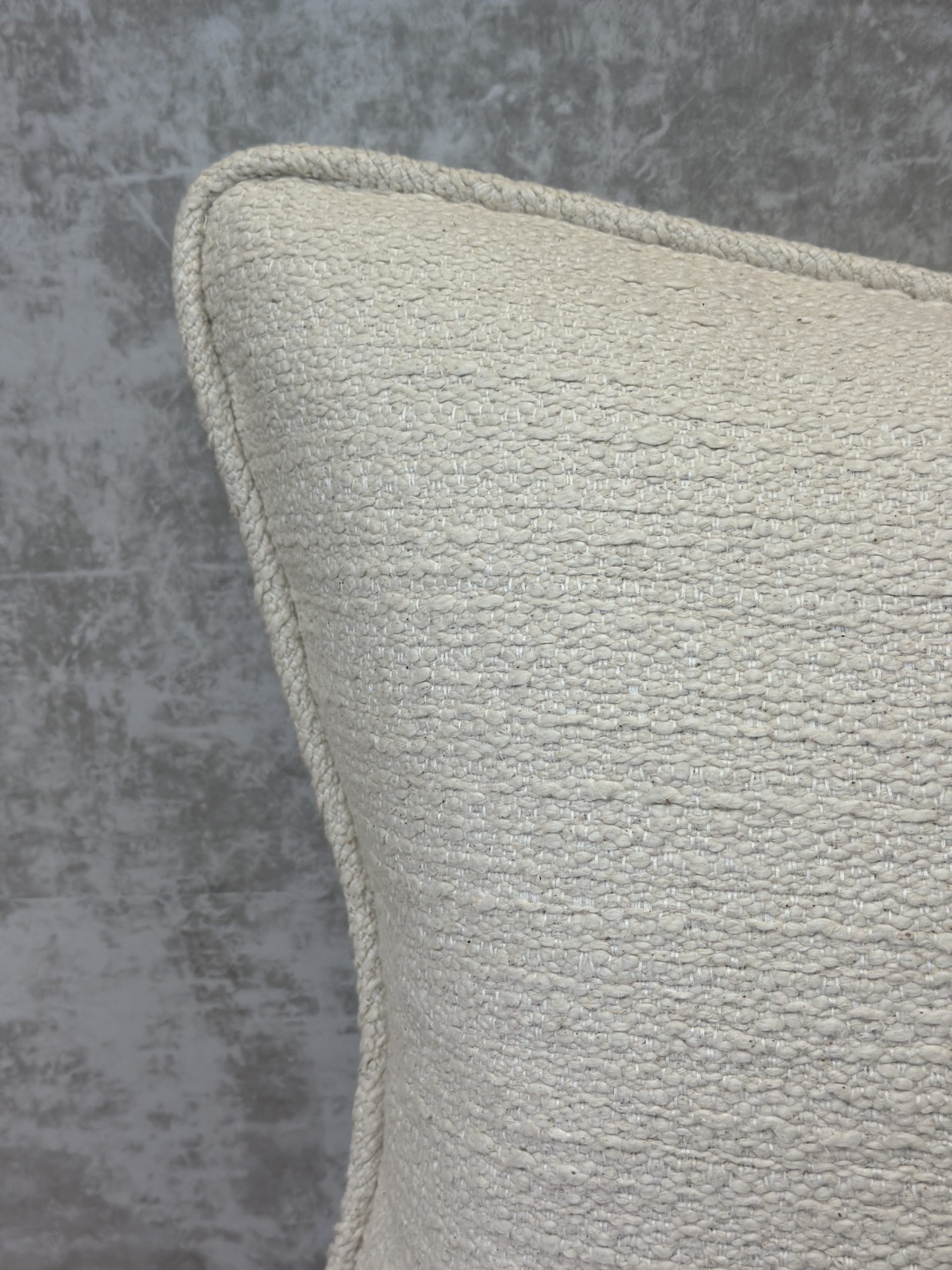 Kravet 37271 Pillows