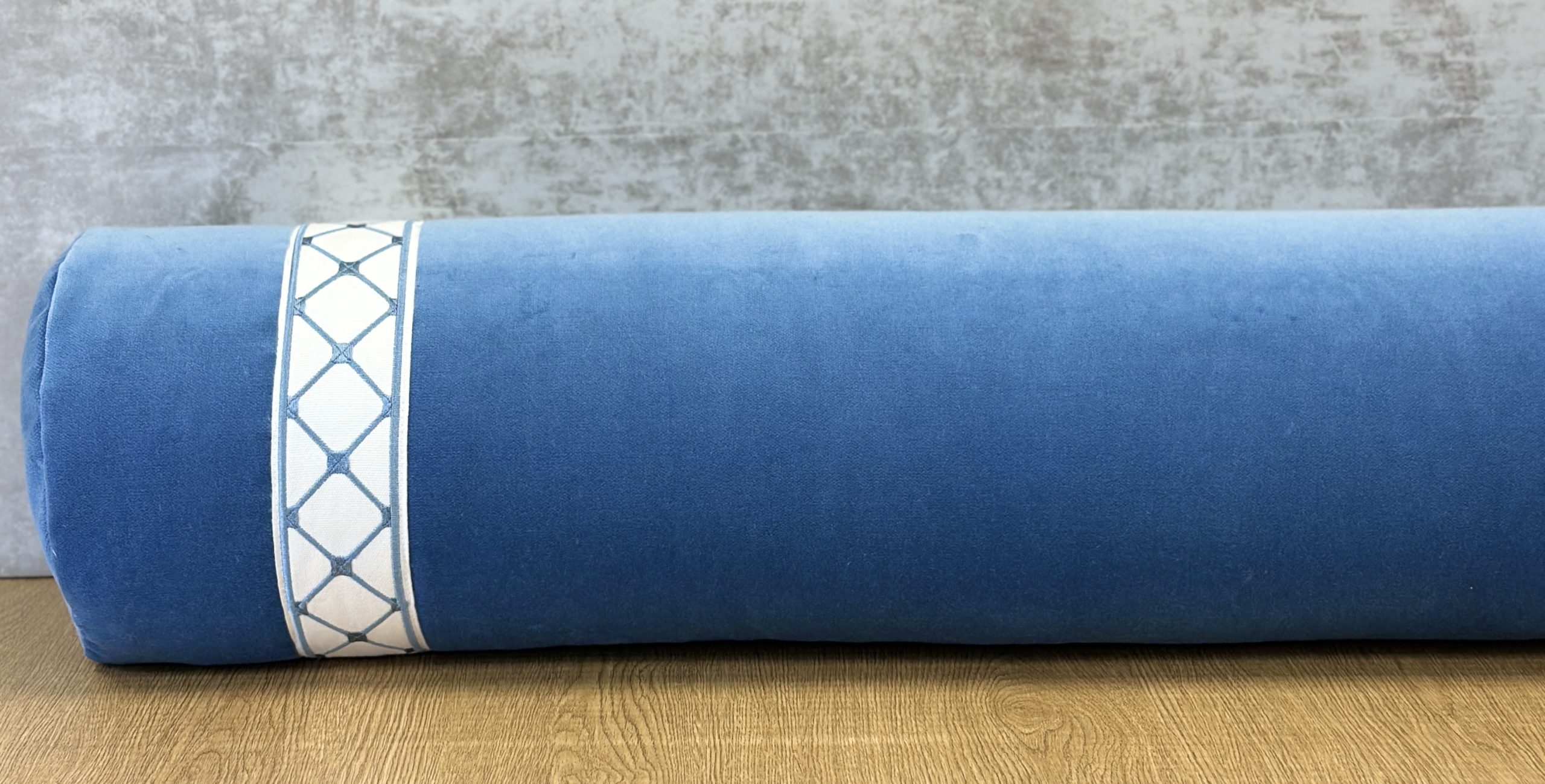 Schumacher Perfect Basic Pillows