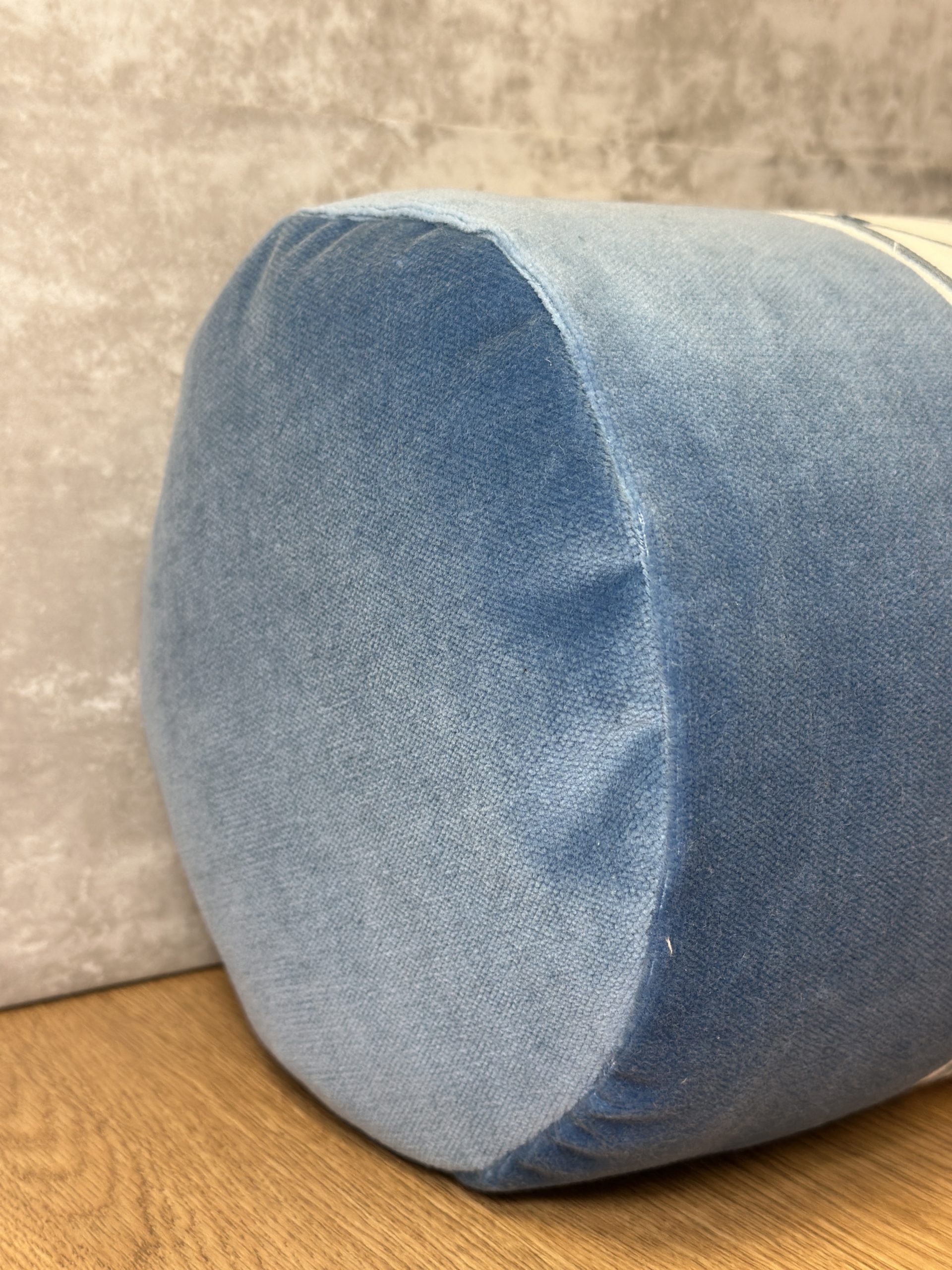 Schumacher Perfect Basic Pillows