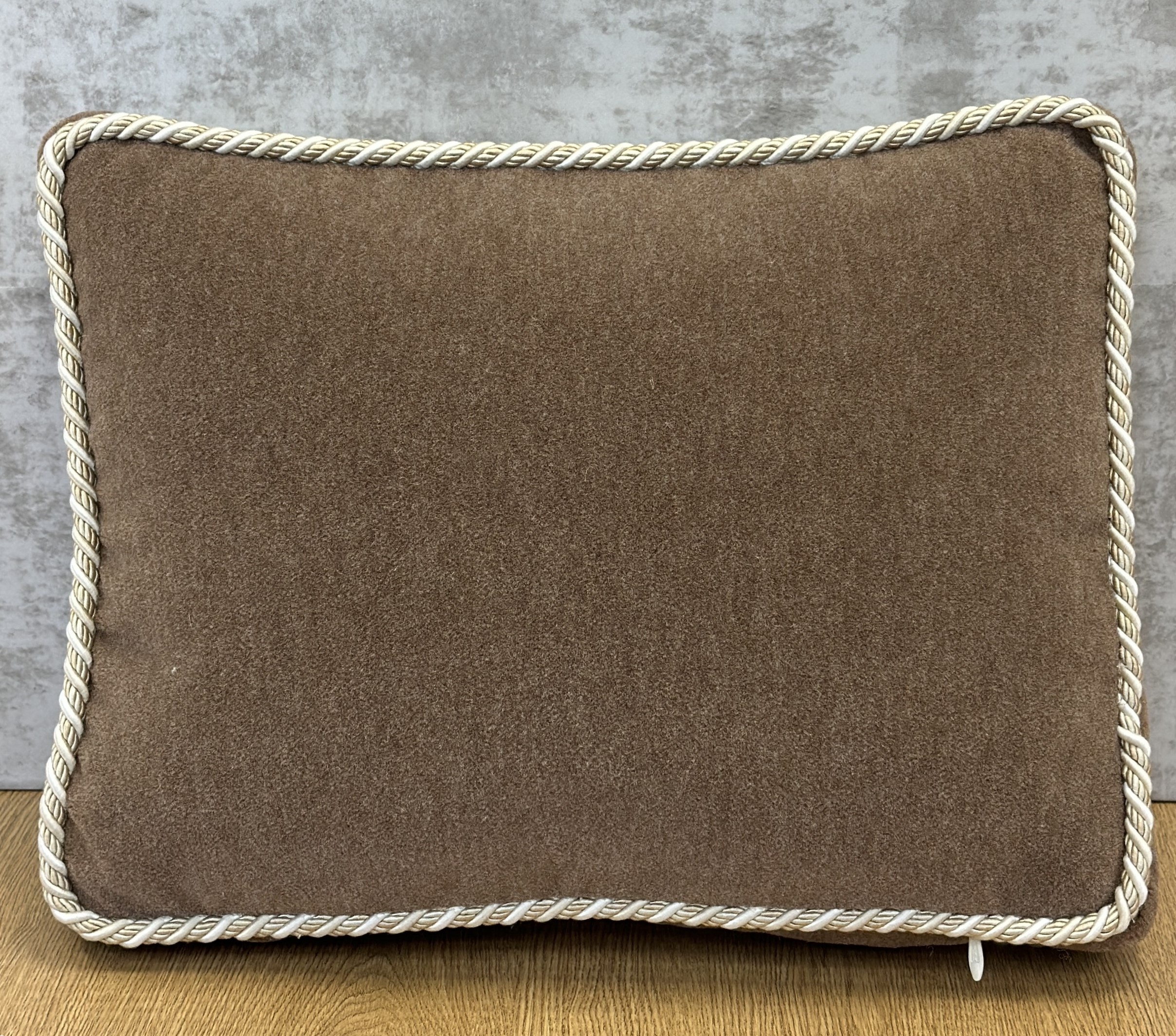 Mokum Lama Velvet Pillows