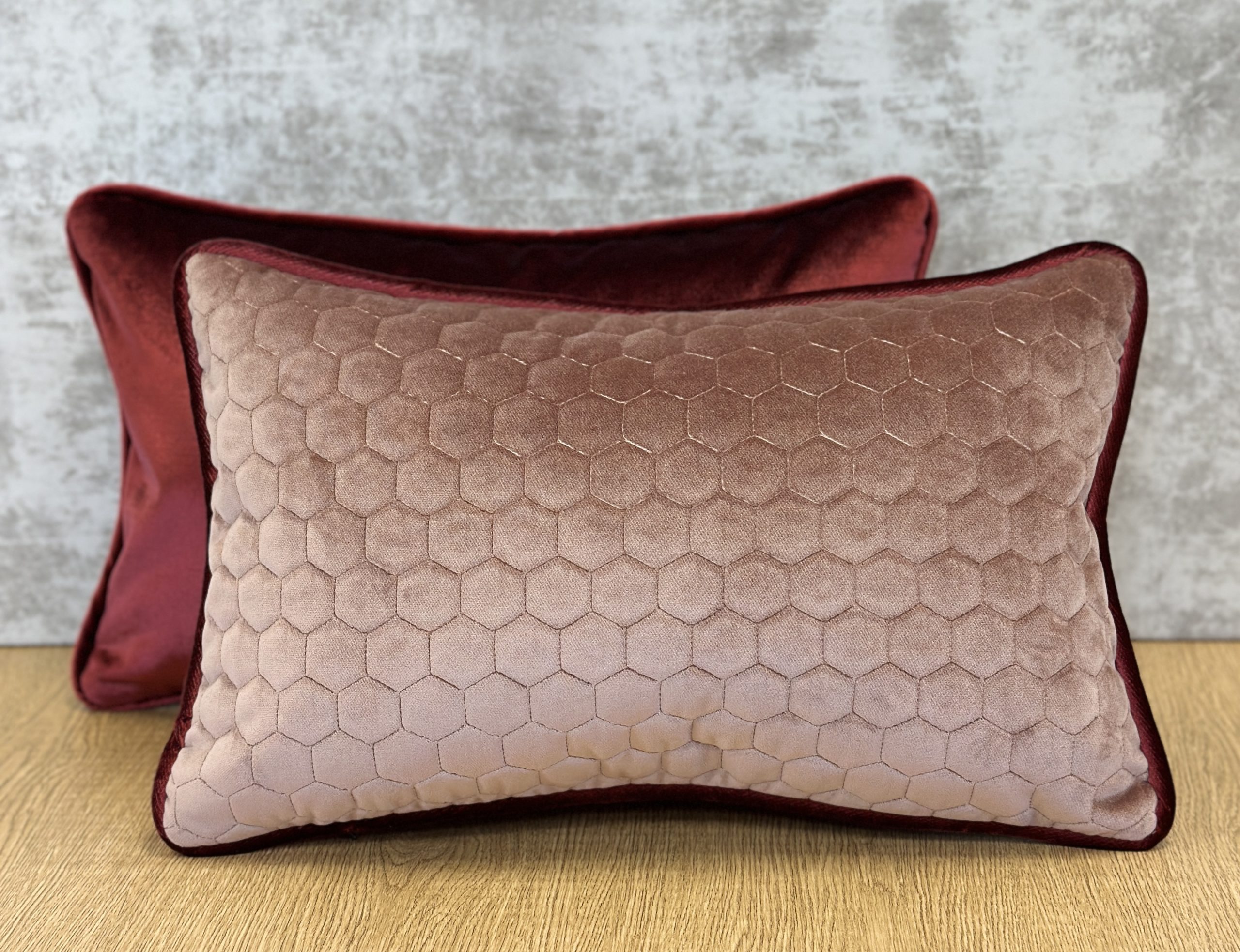 Gaston Y Daniela Quercus Pillows