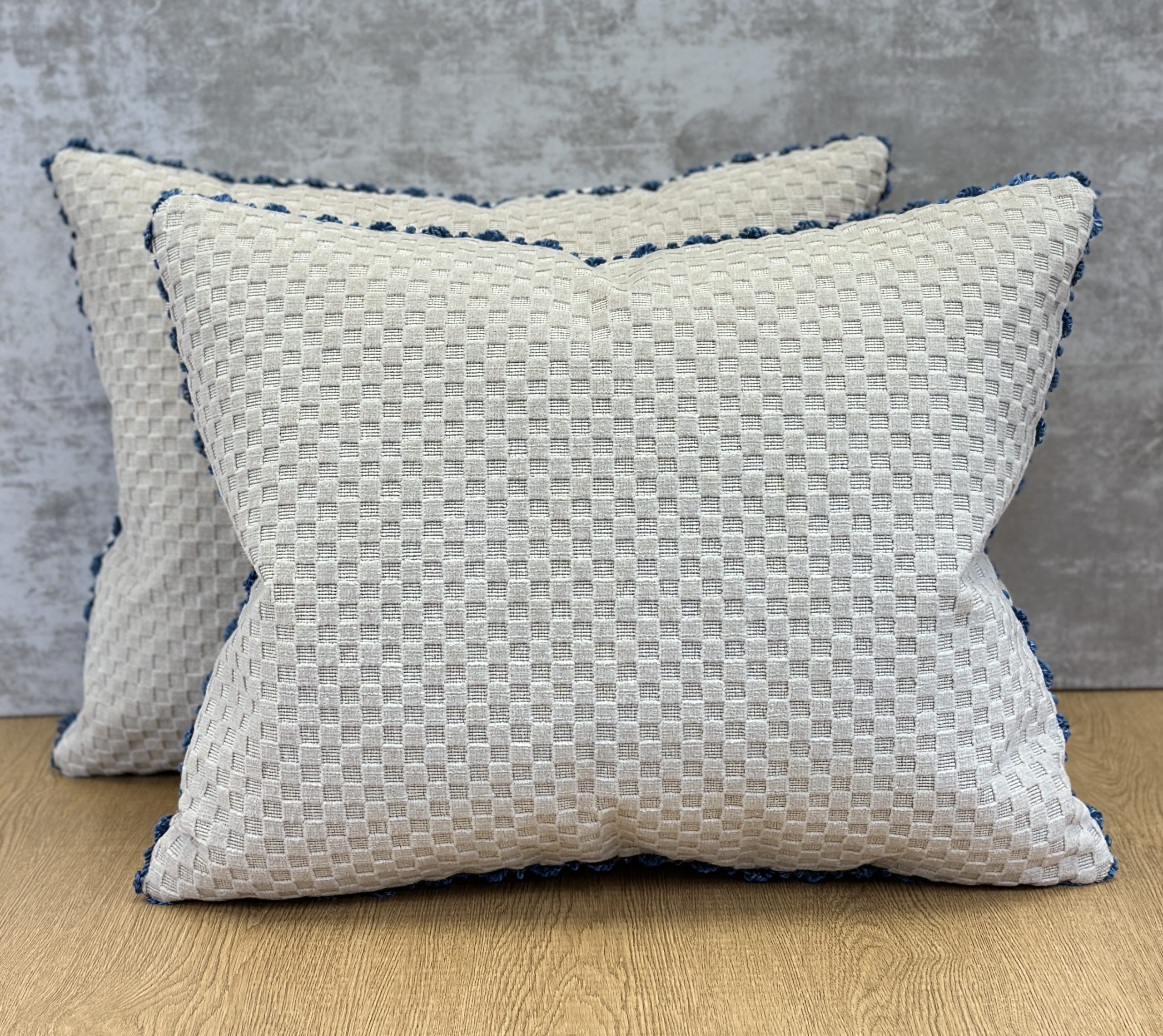 Larsen Azul Pillows