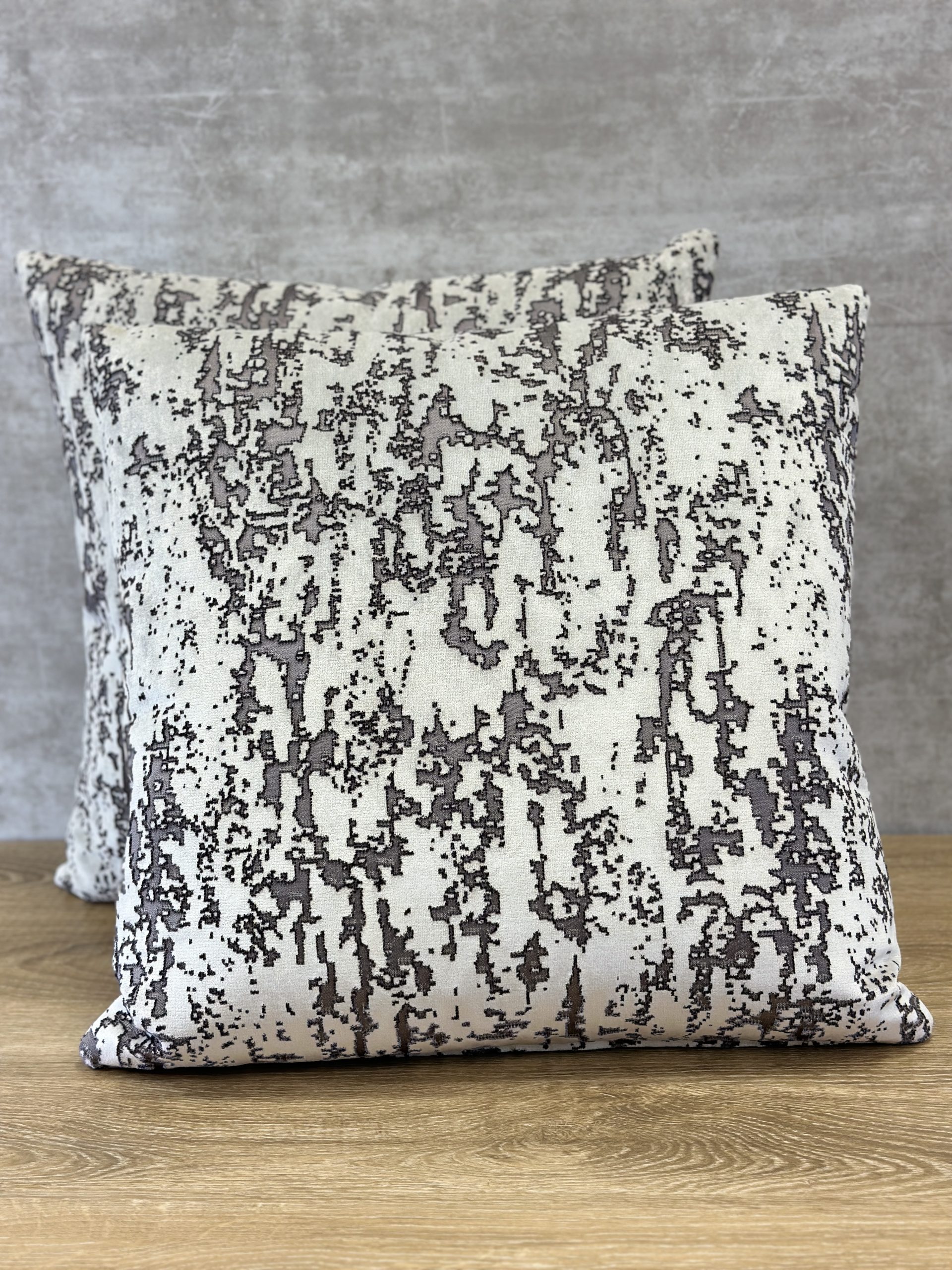 Zinc Grimaldi Pillows