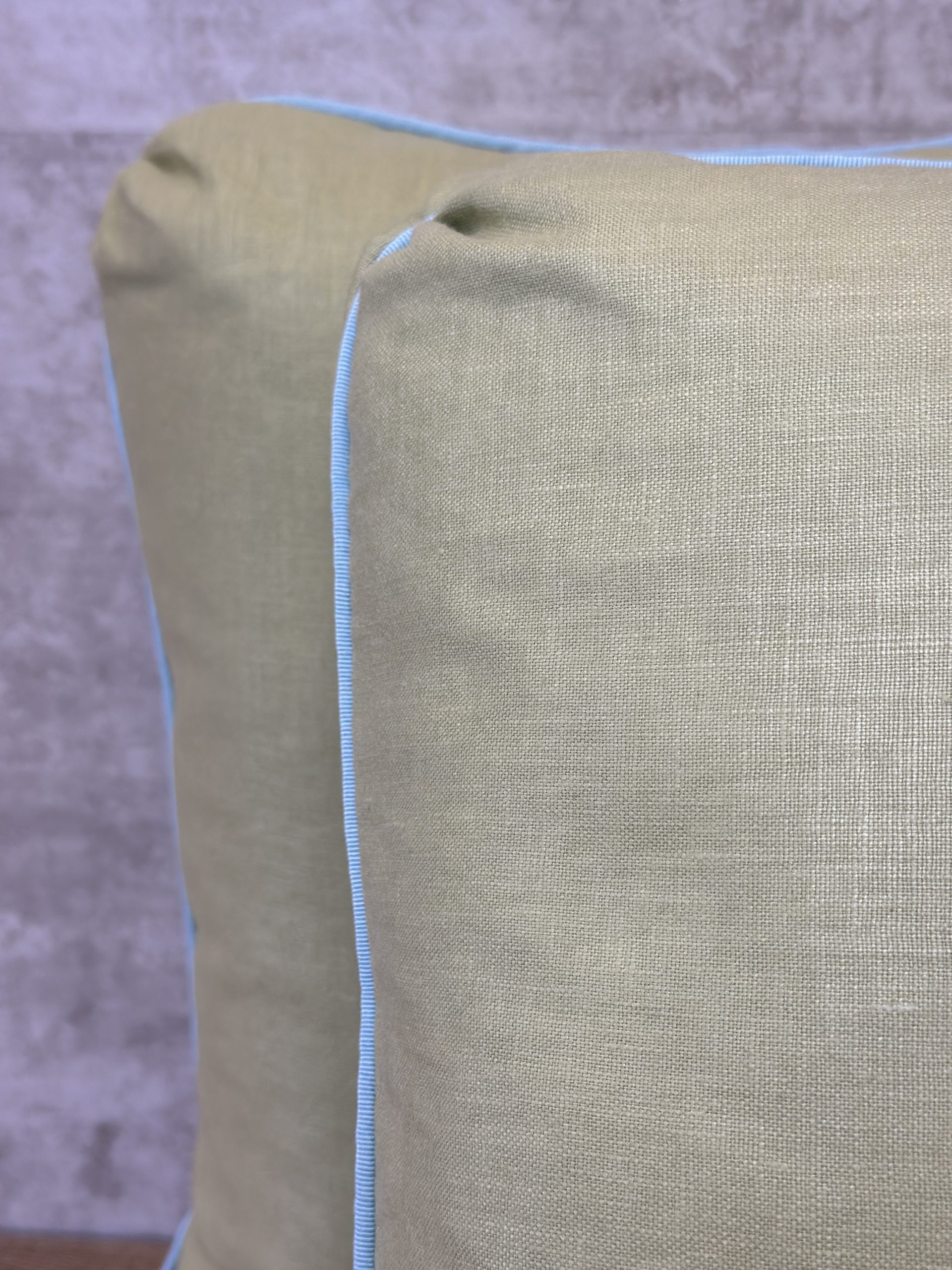 SCHUMACHER LANGE LINEN Pillows