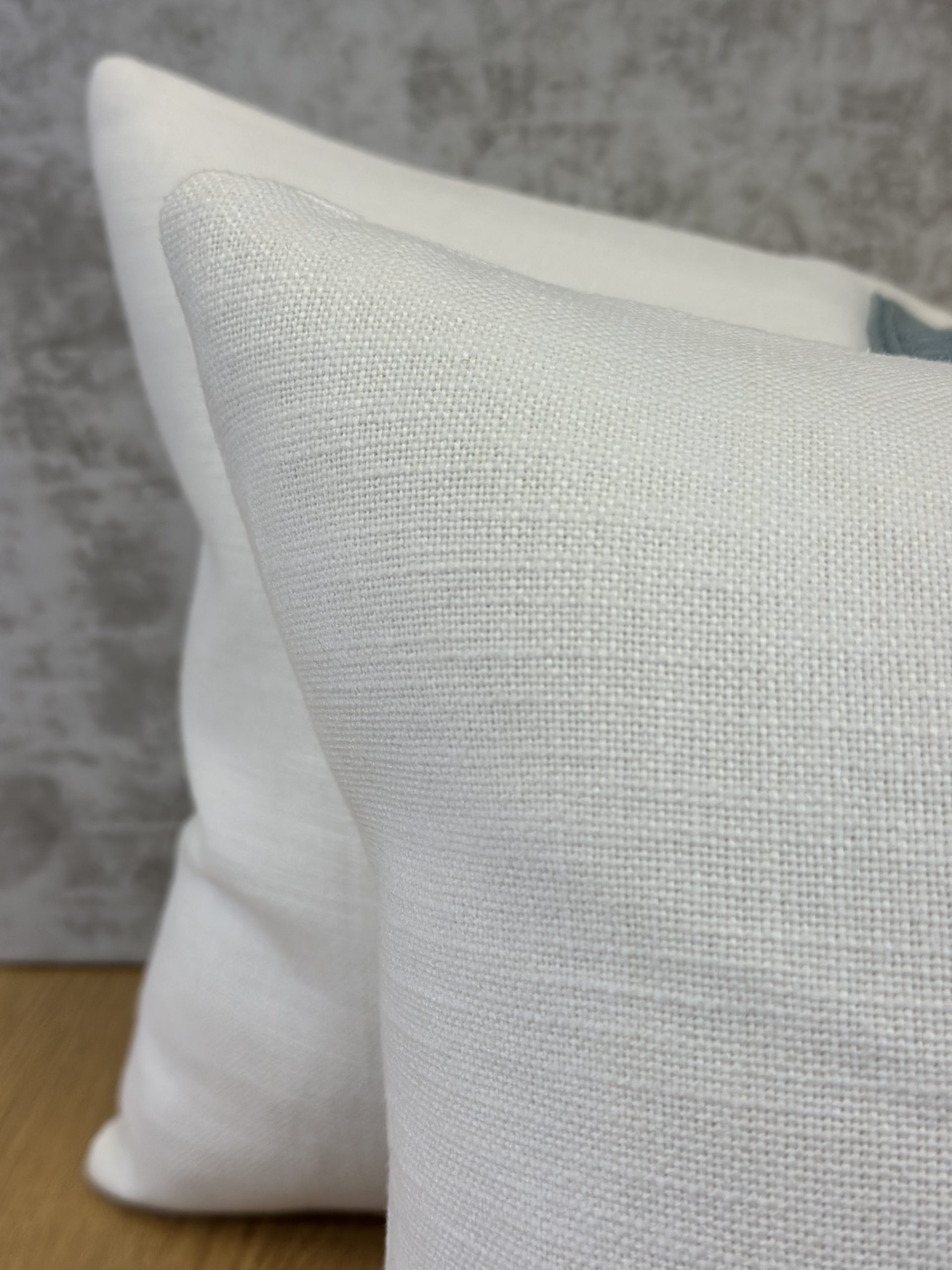 Kravet 37319 Pillows