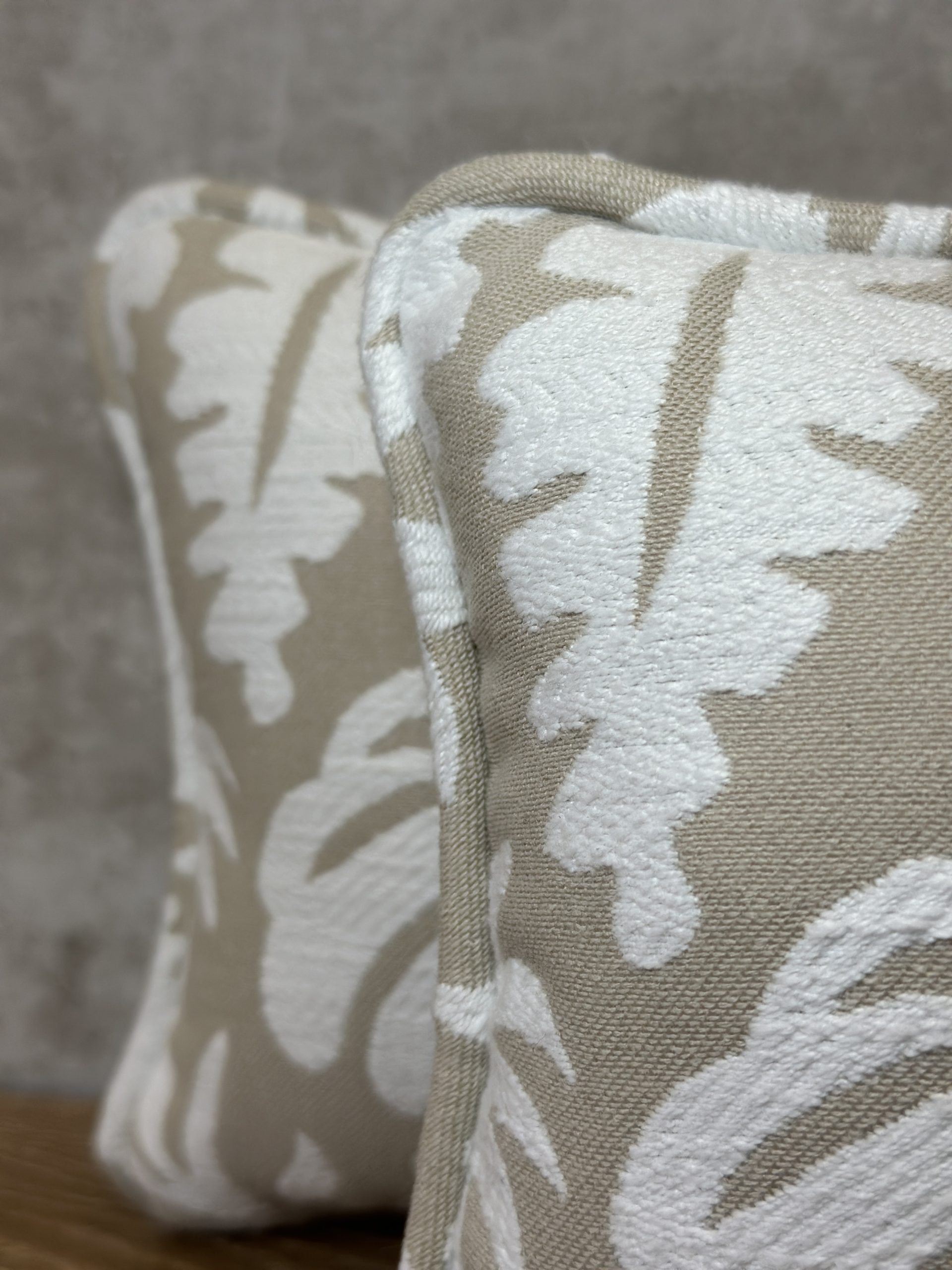 Thibaut Botanica Pillows