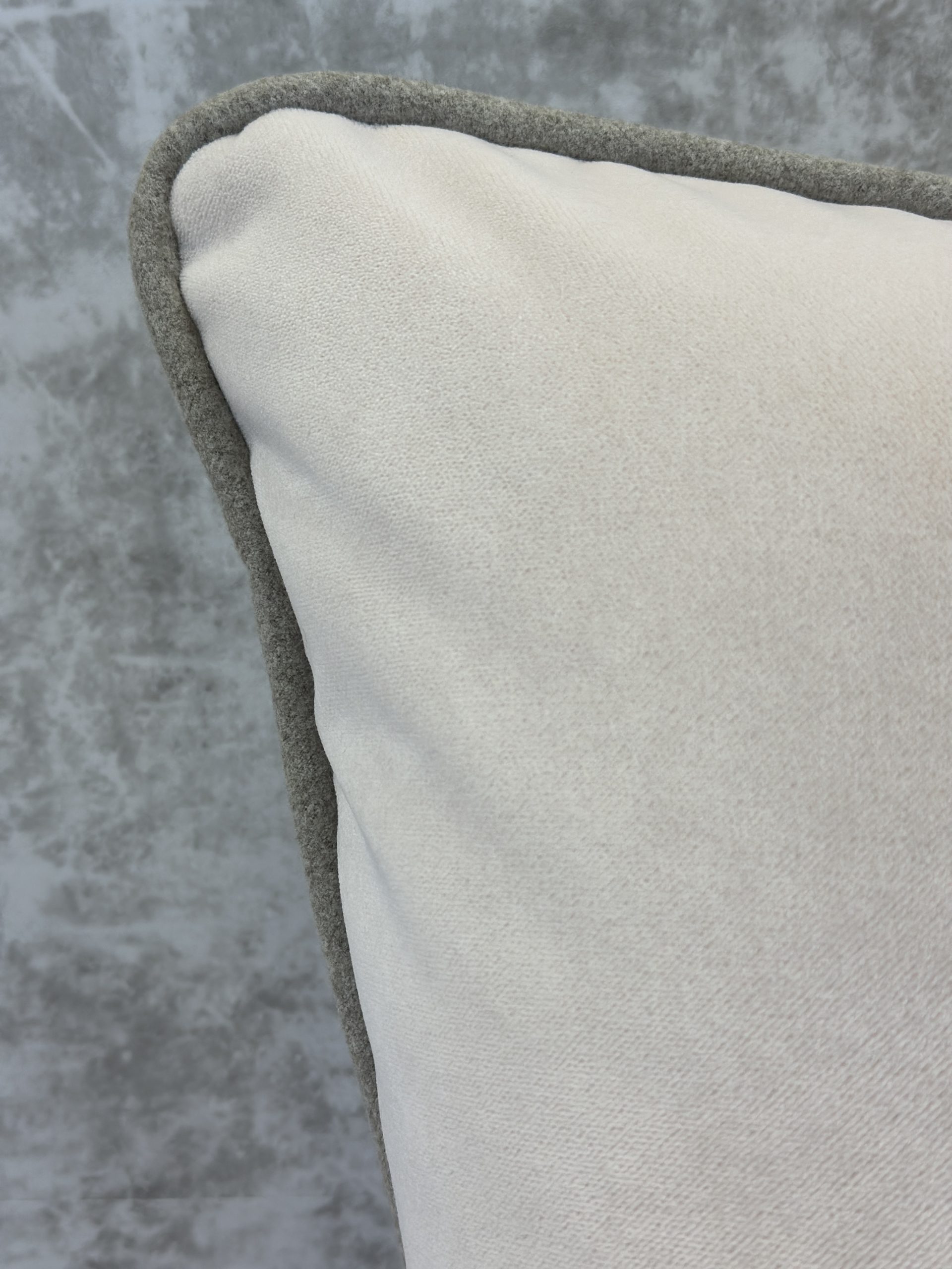 Maxwell Palermo Pillows