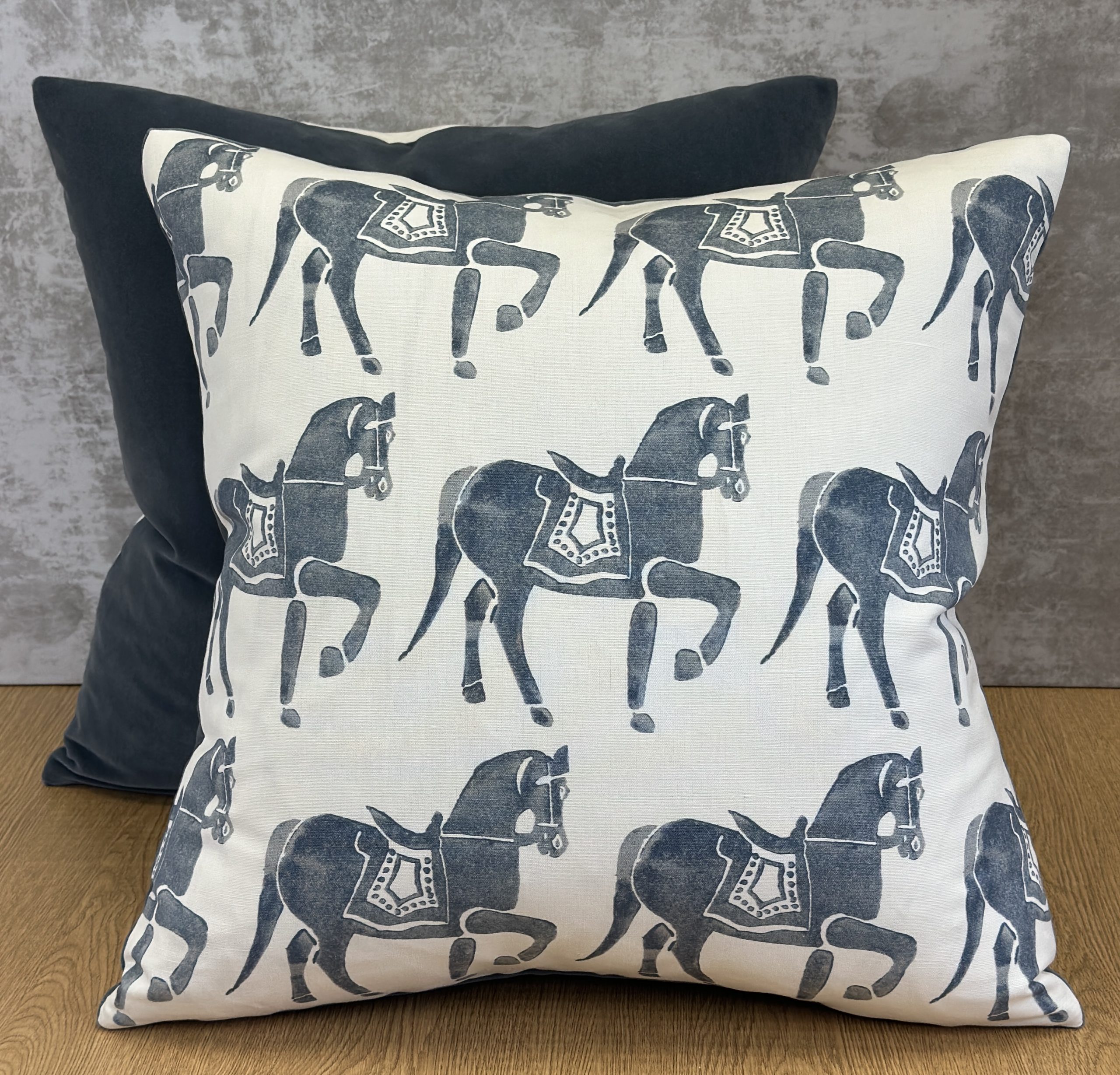 Schumacher Marwari Horse Pillwos