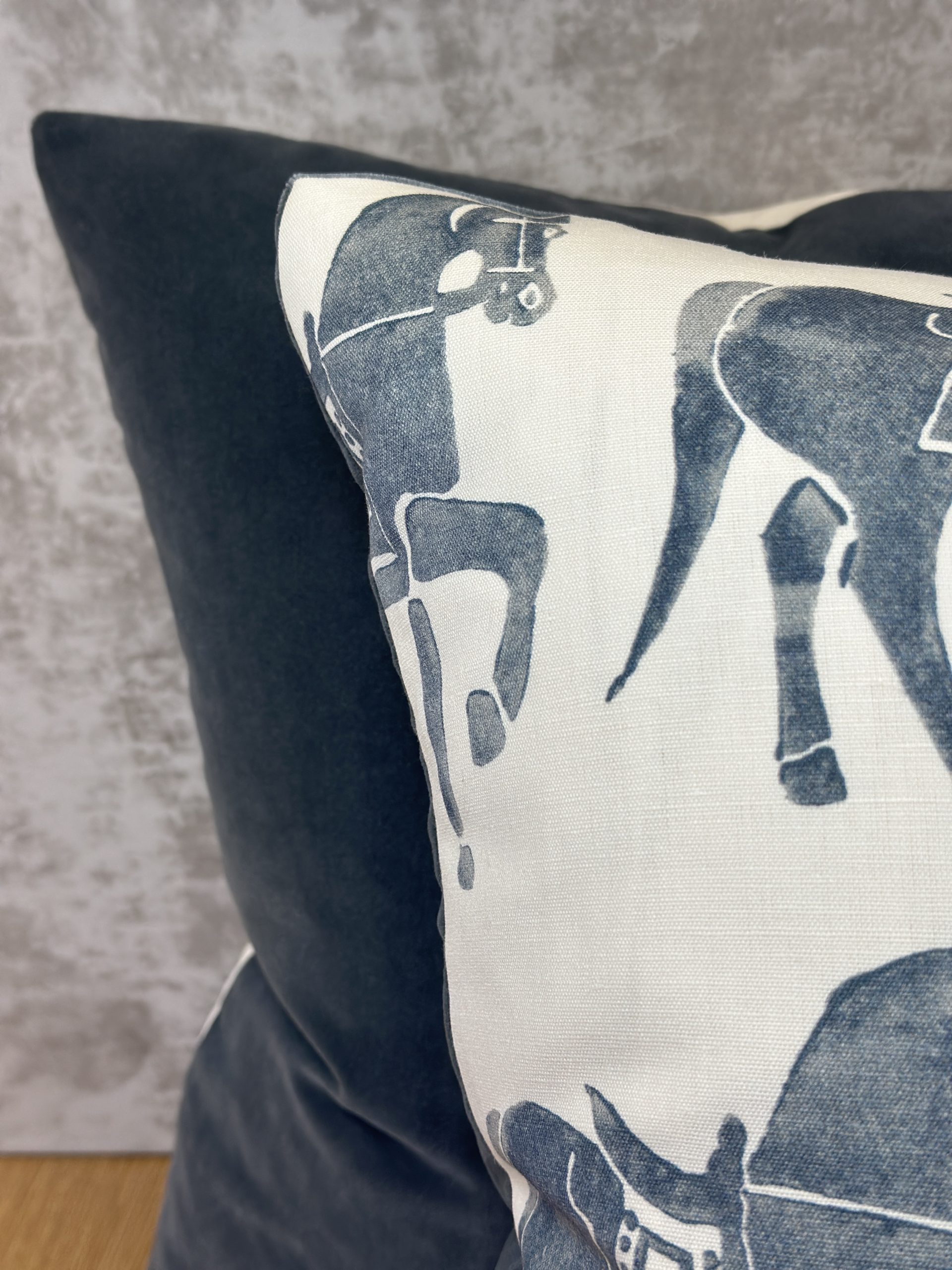 Schumacher Marwari Horse Pillwos