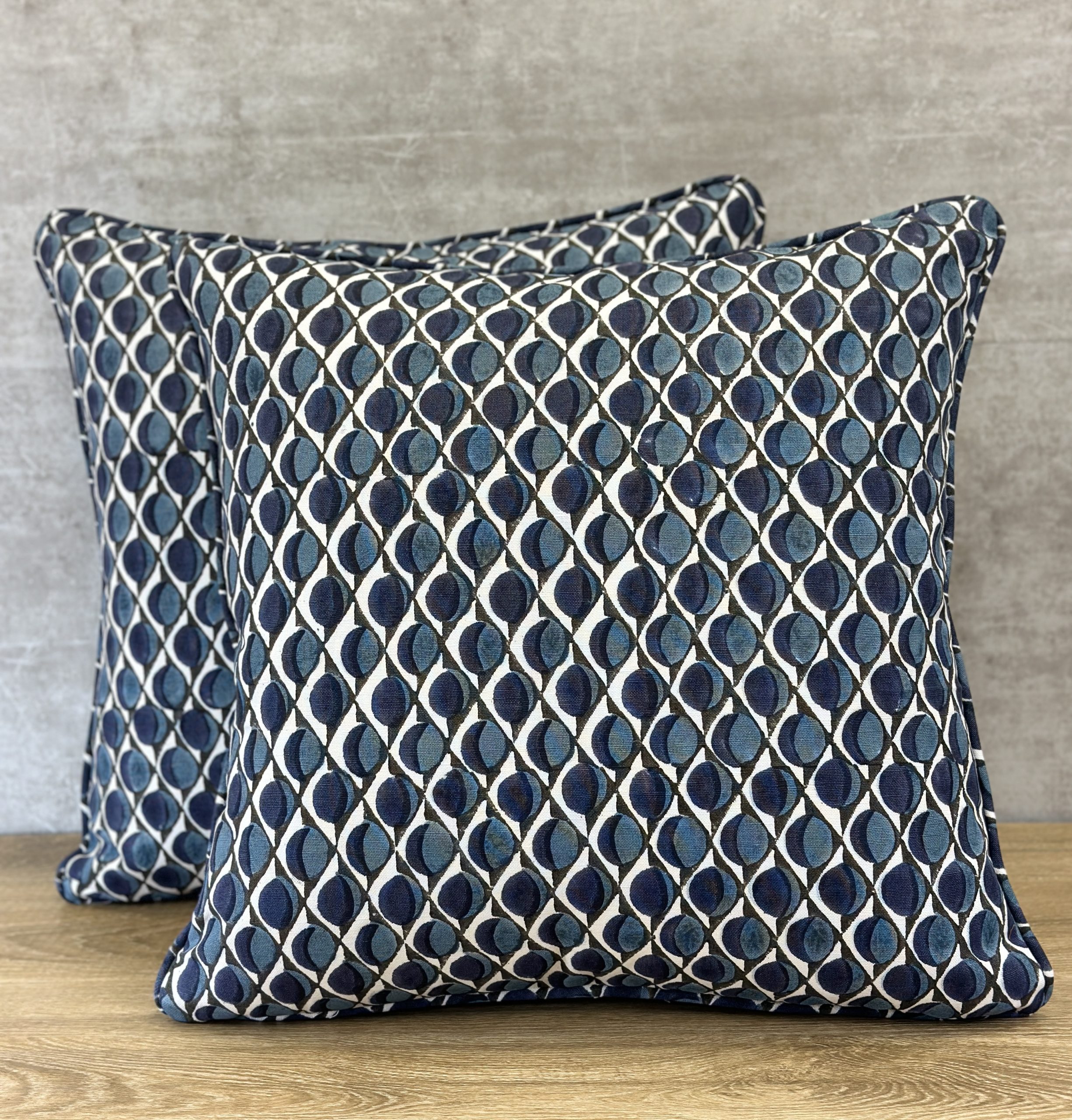 Seemakrish Clarendon Pillows