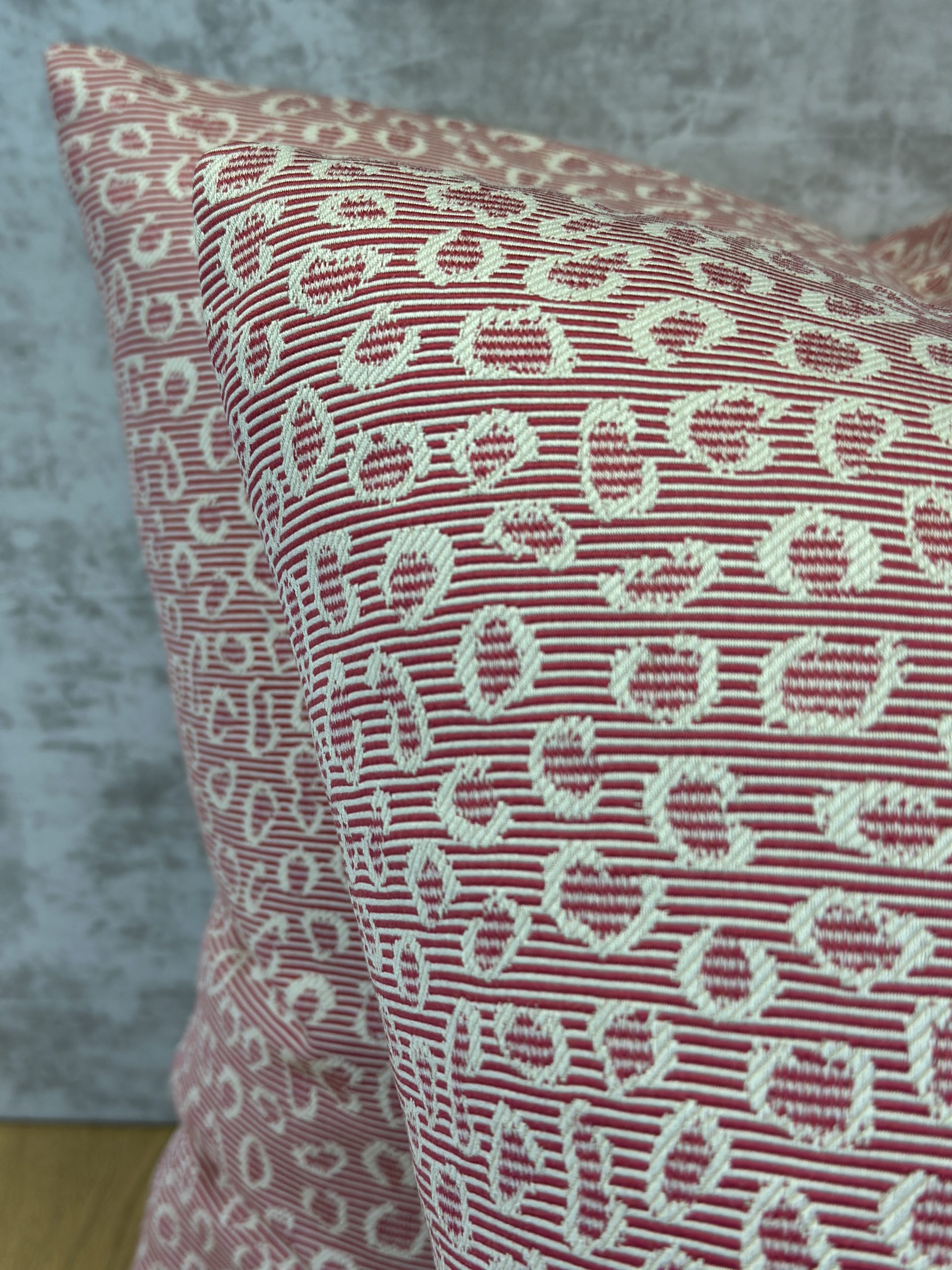 Manuel Canovas Suzanne Pillows