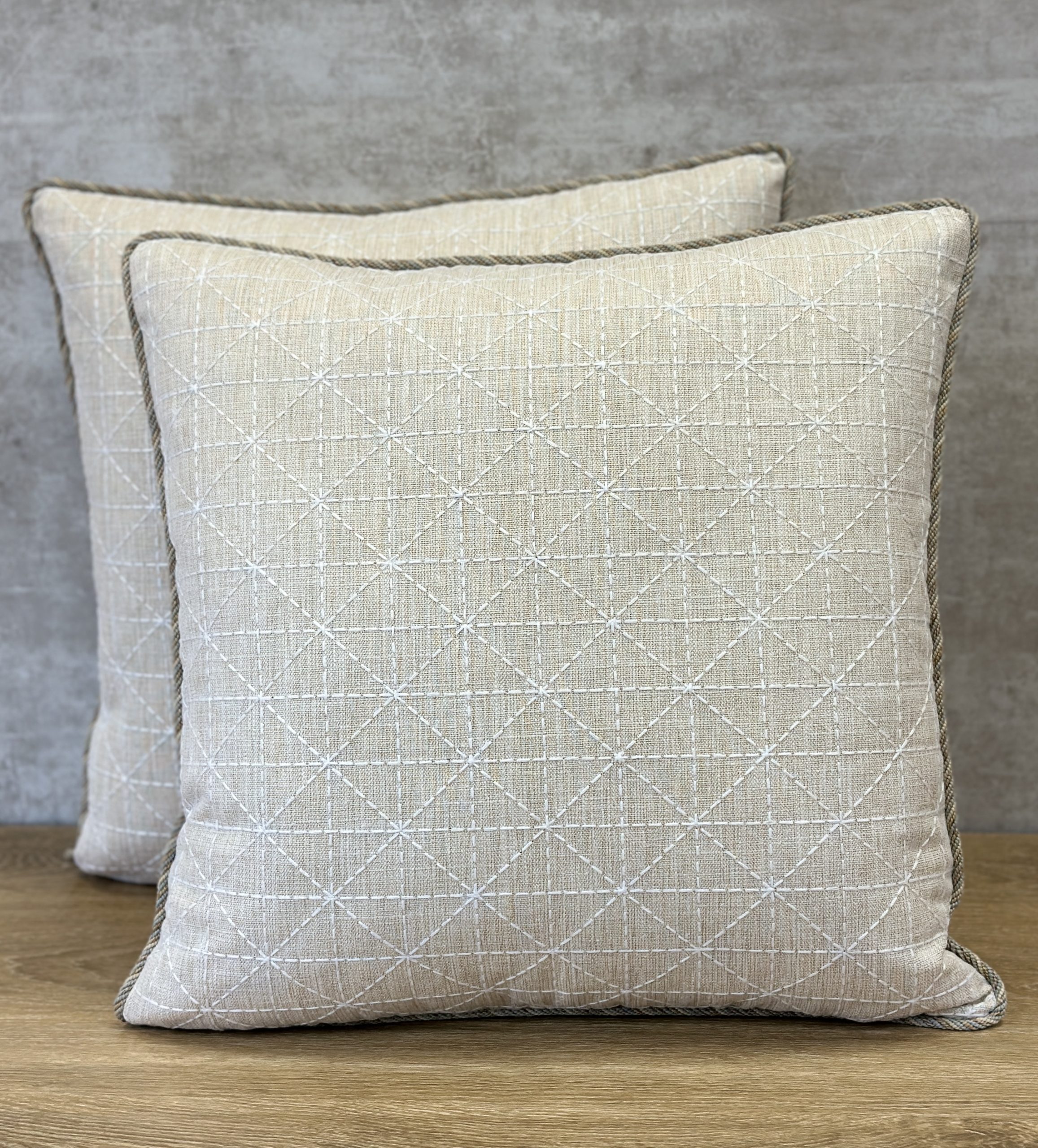 KRAVET APPOINTED Pillows