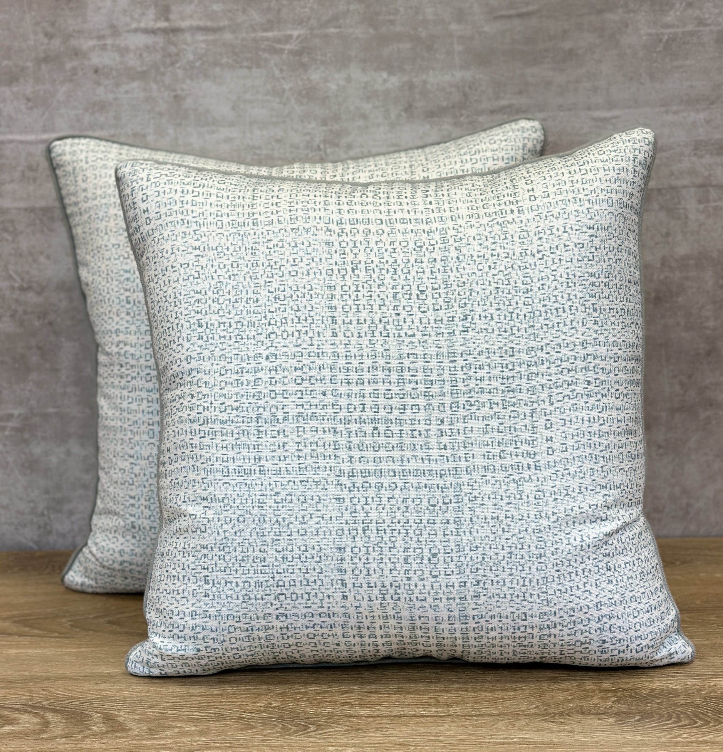 CLAY MCLAURIN TWEED Pillows